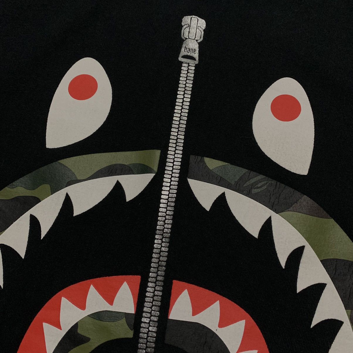 Bape Bape Large Shark 1st Camo Black Tee A Bathing Ape Size US L / EU 52-54 / 3 - 3 Thumbnail