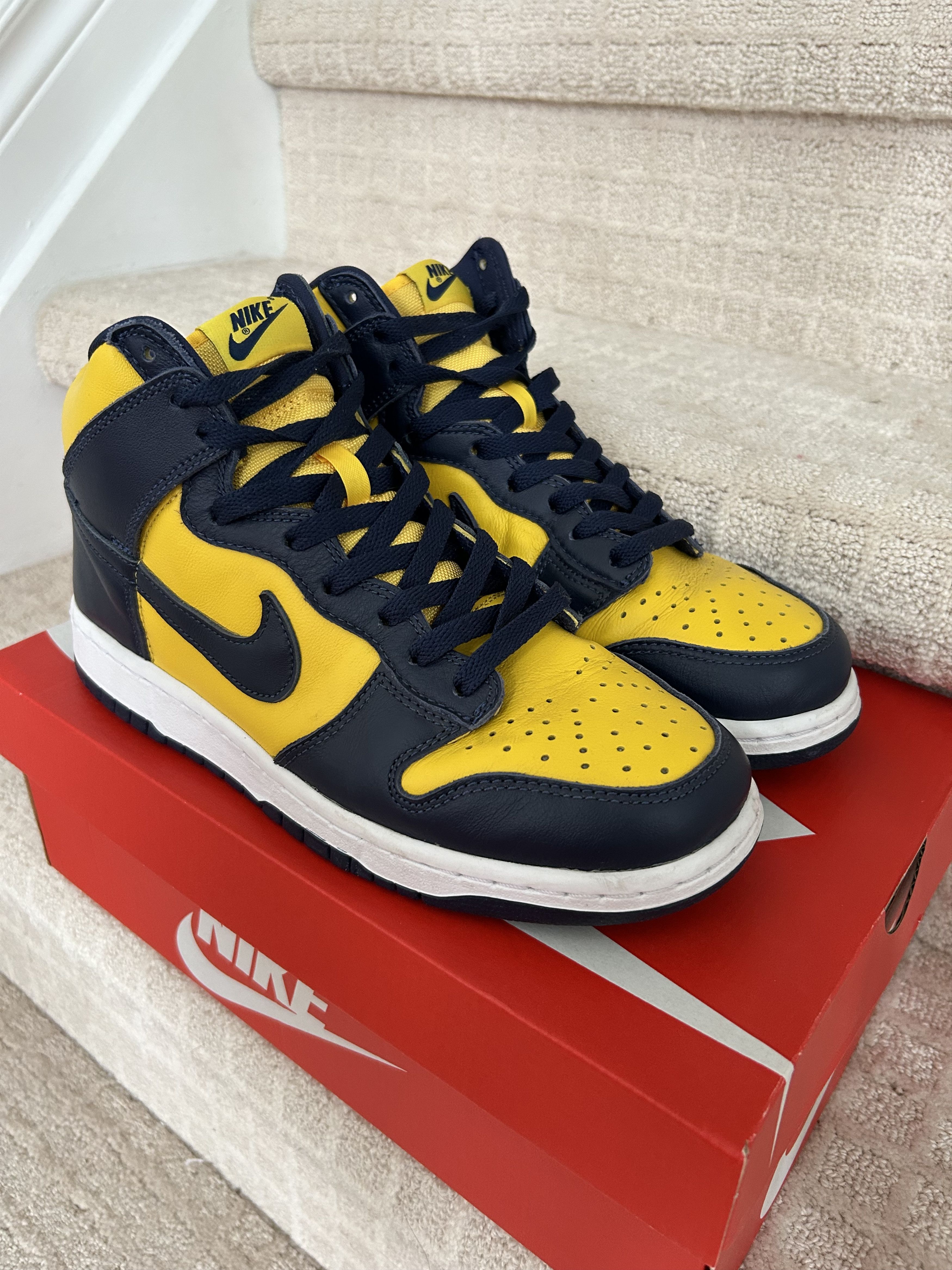 Nike Nike Dunk High Michigan Size US 8.5 / EU 41-42 - 1 Thumbnail