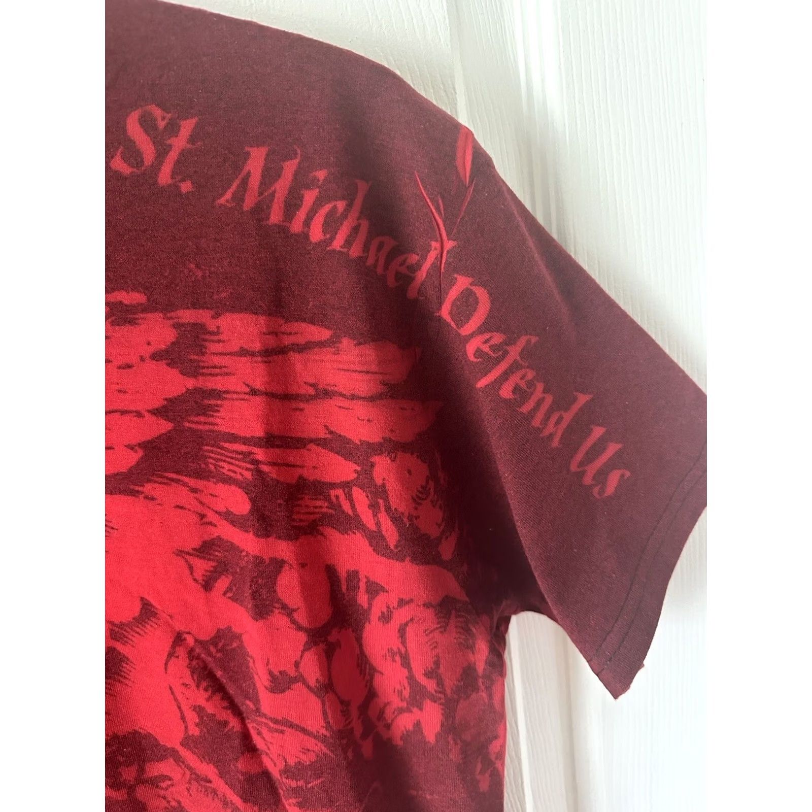 Jerzees VINTAGE JERZEES Red AOP St. Michael Defend US ALL Shirt Adult Medium 90s RARE Men Size US M / EU 48-50 / 2 - 3 Thumbnail