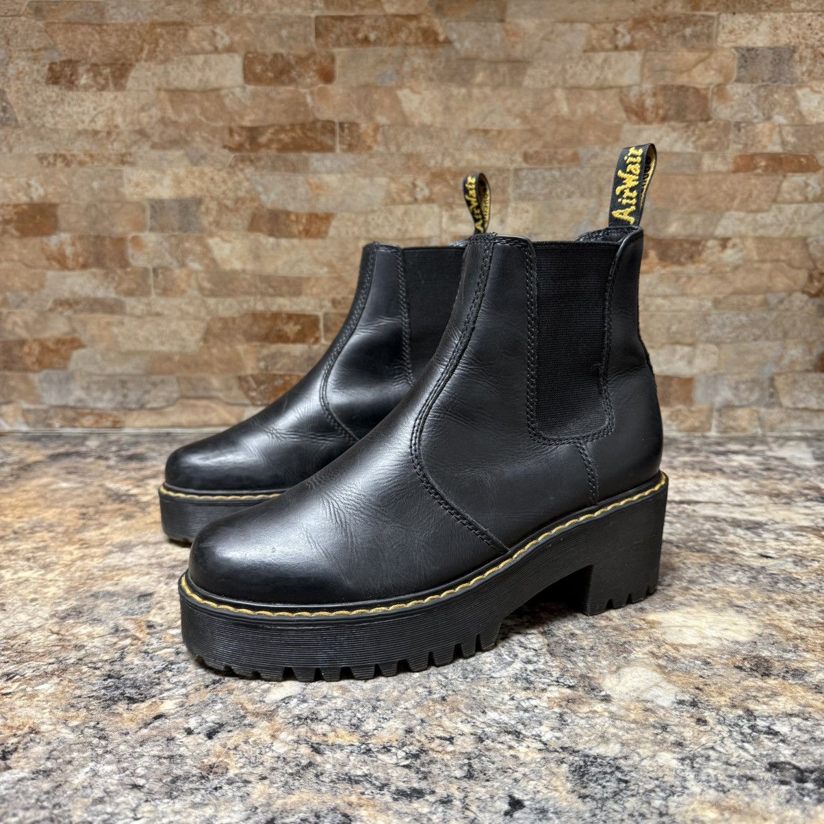 Dr. Martens Dr. Martens Rometty Black Leather Platform Chelsea Boot Sz 7 Size US 7 / IT 37 - 3 Thumbnail