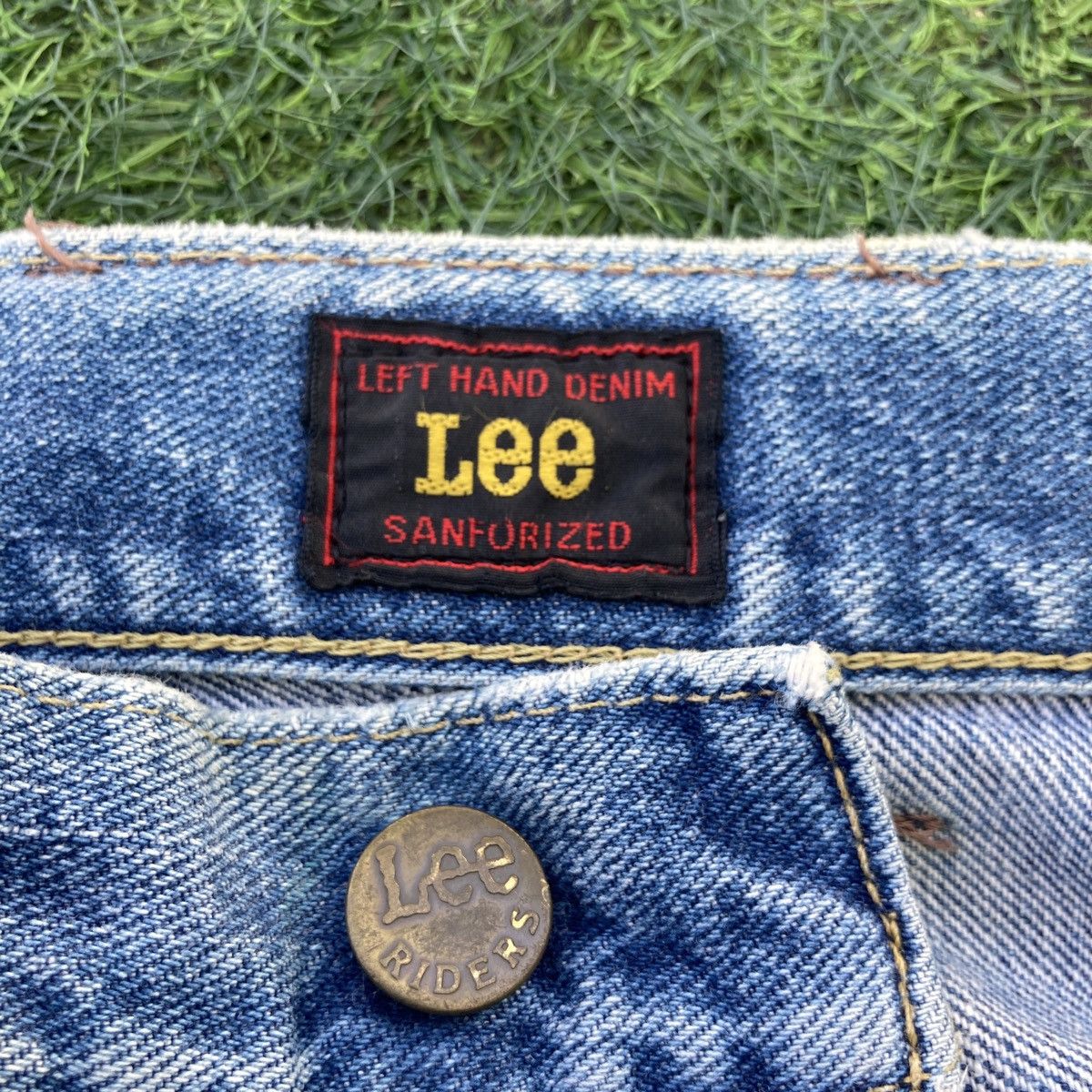 Lee VINTAGE LEE RIDER LEFT HAND DENIM SELVEDGE DISTRESSED JEANS Size US 29 - 15 Thumbnail