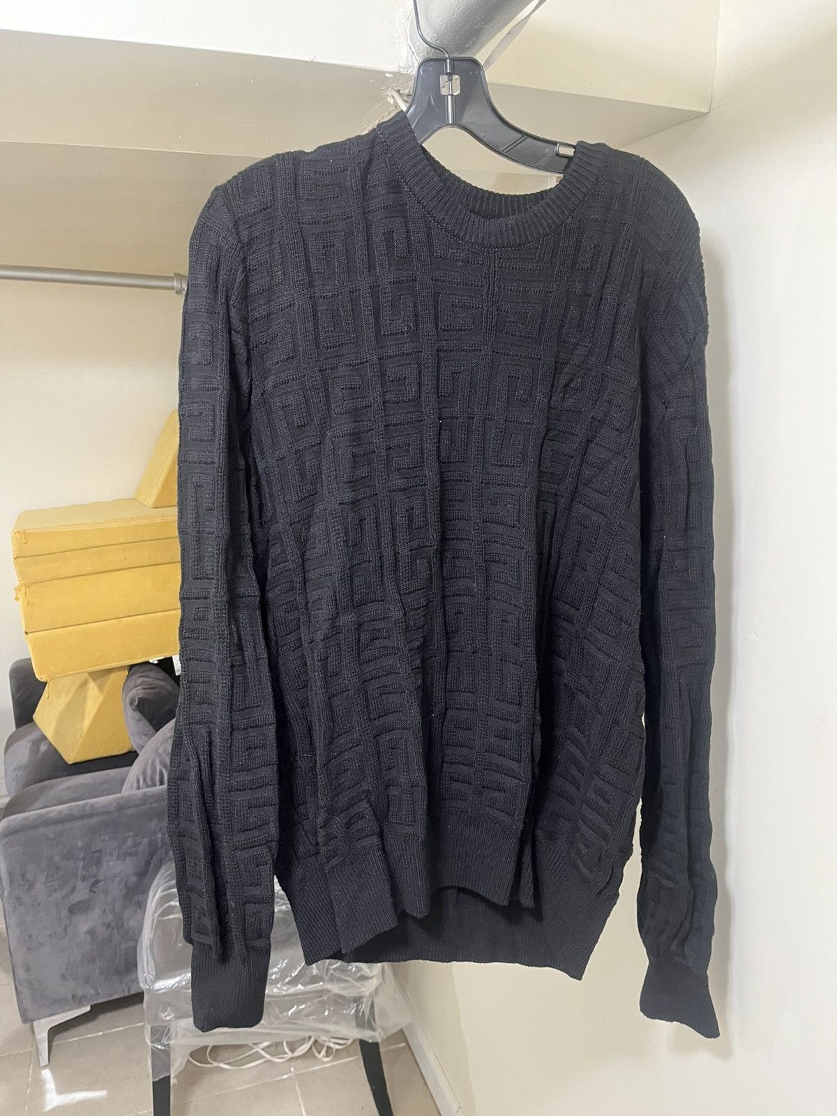 Givenchy Givenchy Sweater Sz M Size US M / EU 48-50 / 2 - 1 Thumbnail