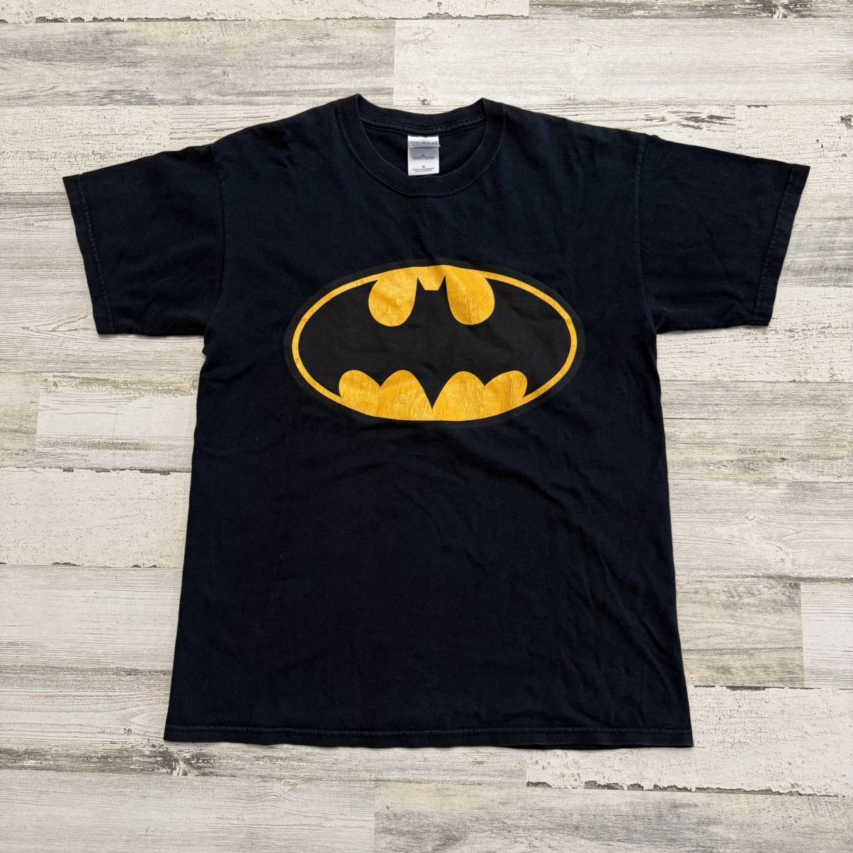 Vintage Vintage Batman Classic Center Logo Graphic T-Shirt Size M Size US M / EU 48-50 / 2 - 1 Thumbnail