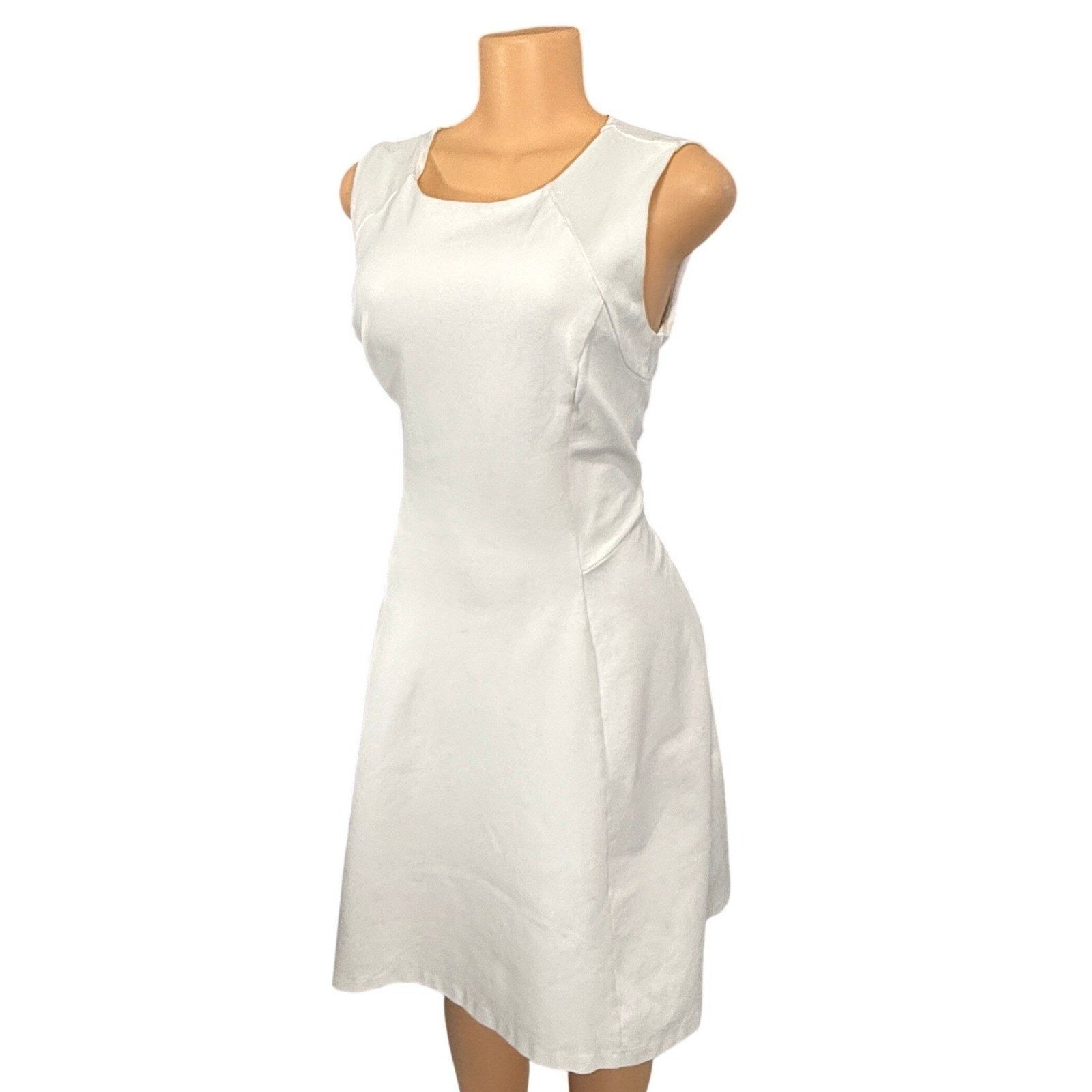 White House Black Market White House Black Market Sleeveless Fit and Flare Dress M Size M / US 6-8 / IT 42-44 - 3 Thumbnail