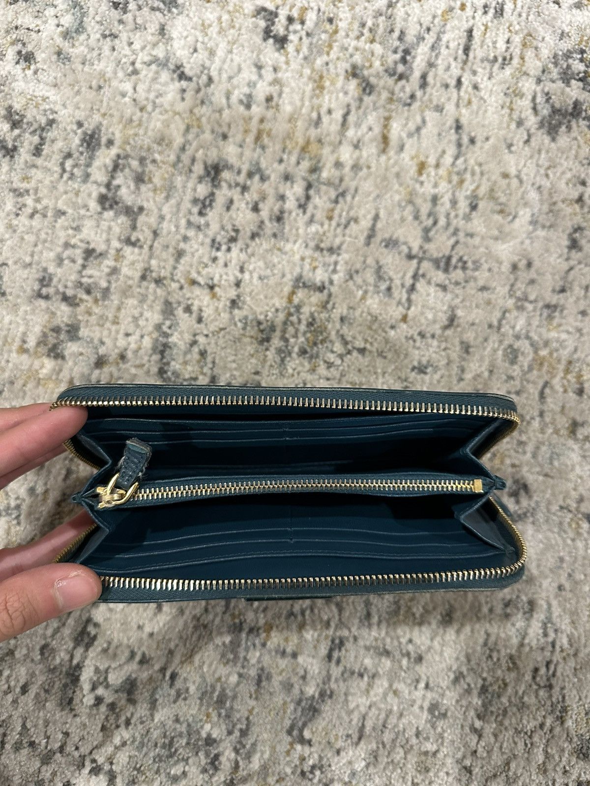 Miu Miu 2000s Miu Miu Bow Wallet Size ONE SIZE - 3 Thumbnail