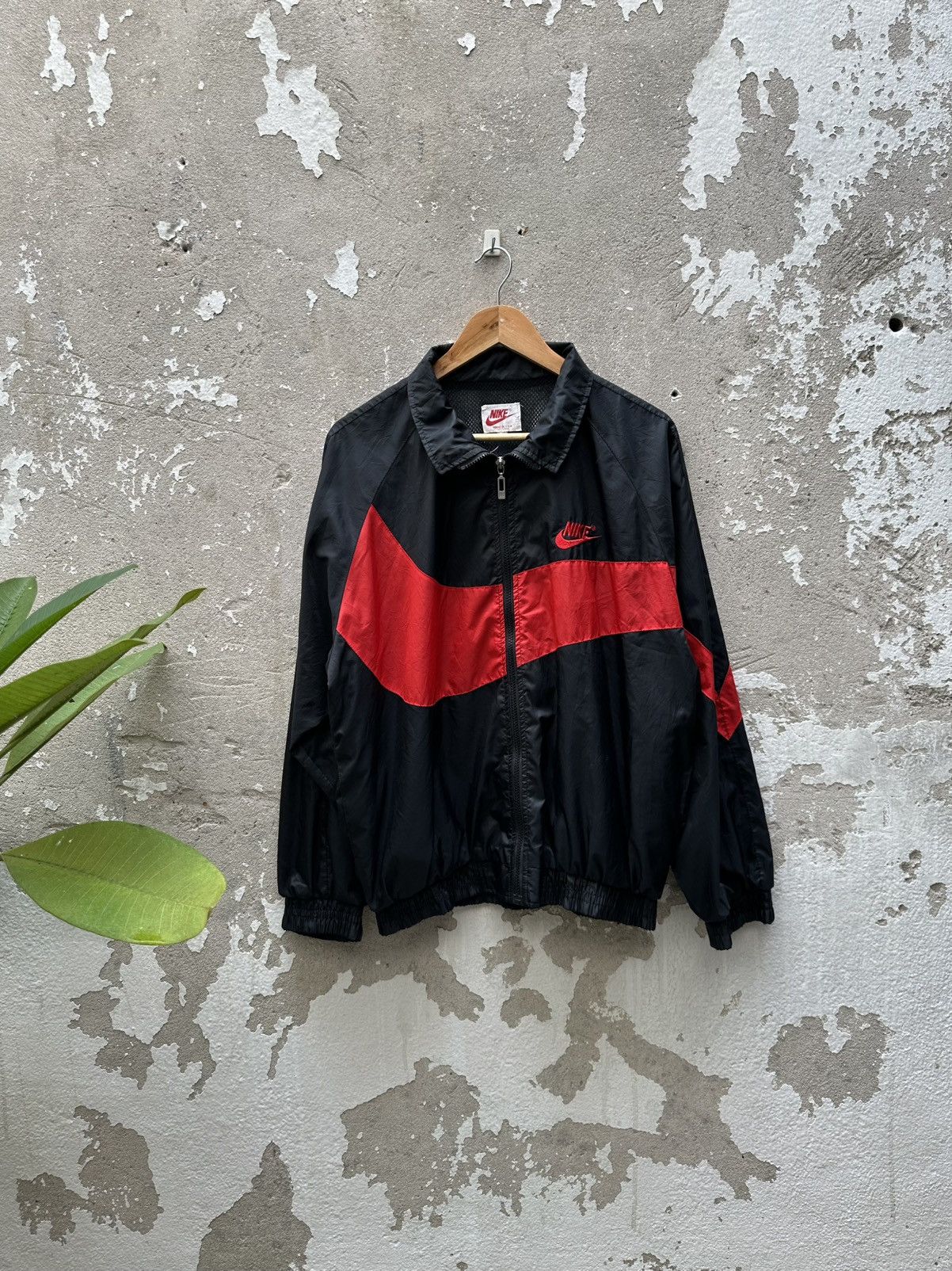 Nike Vintage 90's Nike Classic Swoosh Jacket Size US L / EU 52-54 / 3 - 1 Thumbnail