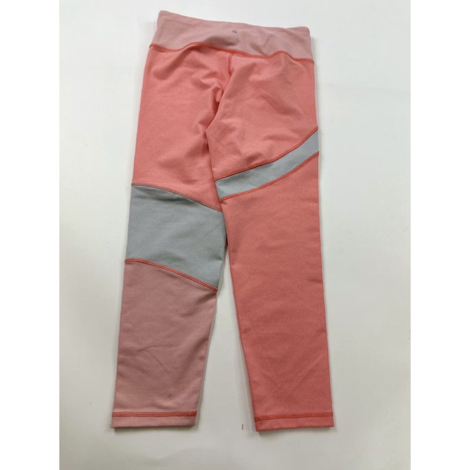 Lou & Grey Lou & Grey Leggings Women’s Small Pink Grey NWT Colorblock Yoga Gym & Training Ankle S Lou & Grey Womens Small Pink Grey Colorblock Leggings NWT Size 28" / US 6 / IT 42 - 2 Thumbnail