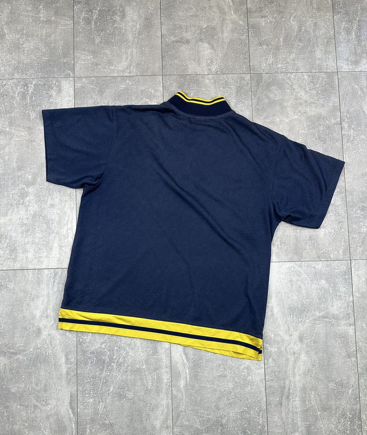 Nike Nike Michigan Vintage Rare Jersey Size US L / EU 52-54 / 3 - 13 Thumbnail