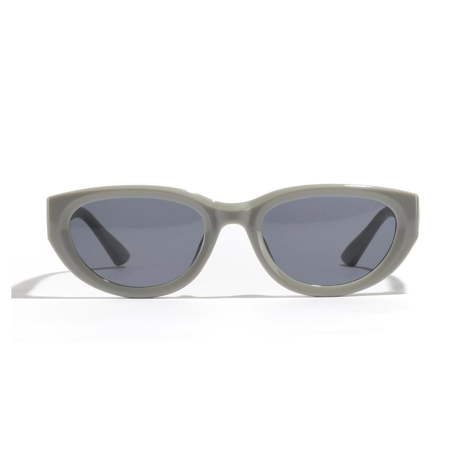 Japanese Brand Vtg Vintage Y2k Avant Garde Cat Eye Gray Sunglasses Unisex Size ONE SIZE - 2 Thumbnail