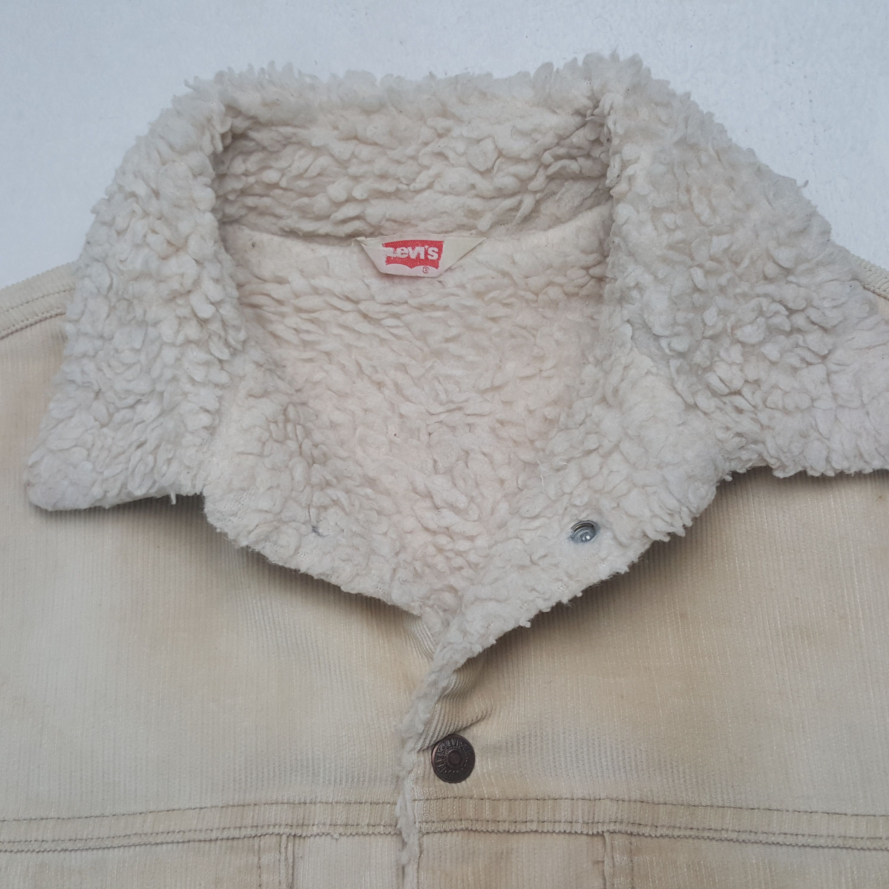 Levi's Vintage Clothing Vintage Levi's Corduroy Sherpa Inside Bikers Jacket Size US M / EU 48-50 / 2 - 4 Thumbnail