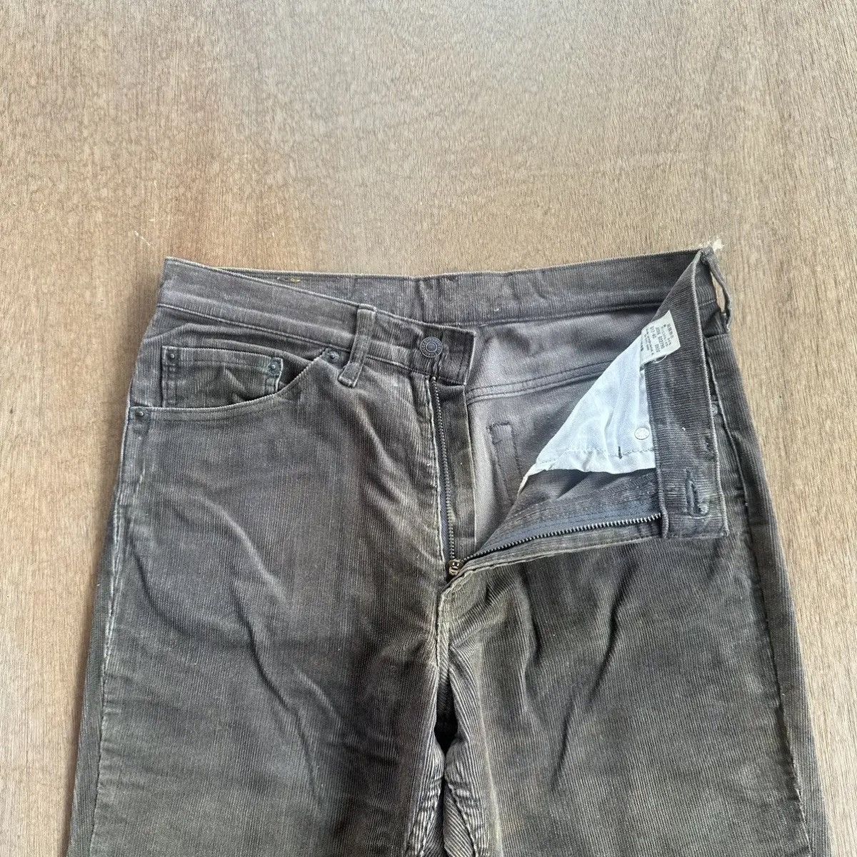 Levi's 90’s Vintage Levi’s 517 FLARE/BOOTCUT Corduroy Madein Japan Size US 31 - 11 Thumbnail
