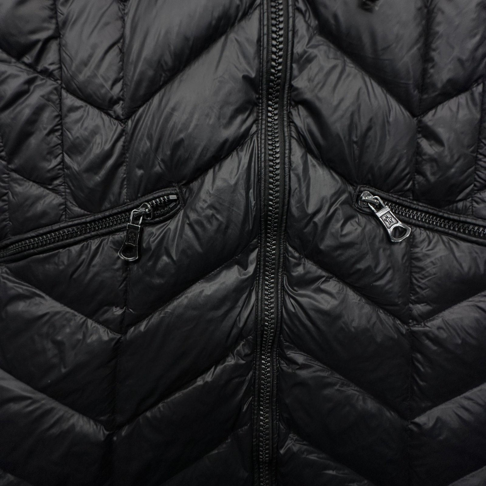 Moncler Moncler Goose Down Puffer Coat Small Asiatic Racoon Real Fur Size S / US 4 / IT 40 - 20 Thumbnail