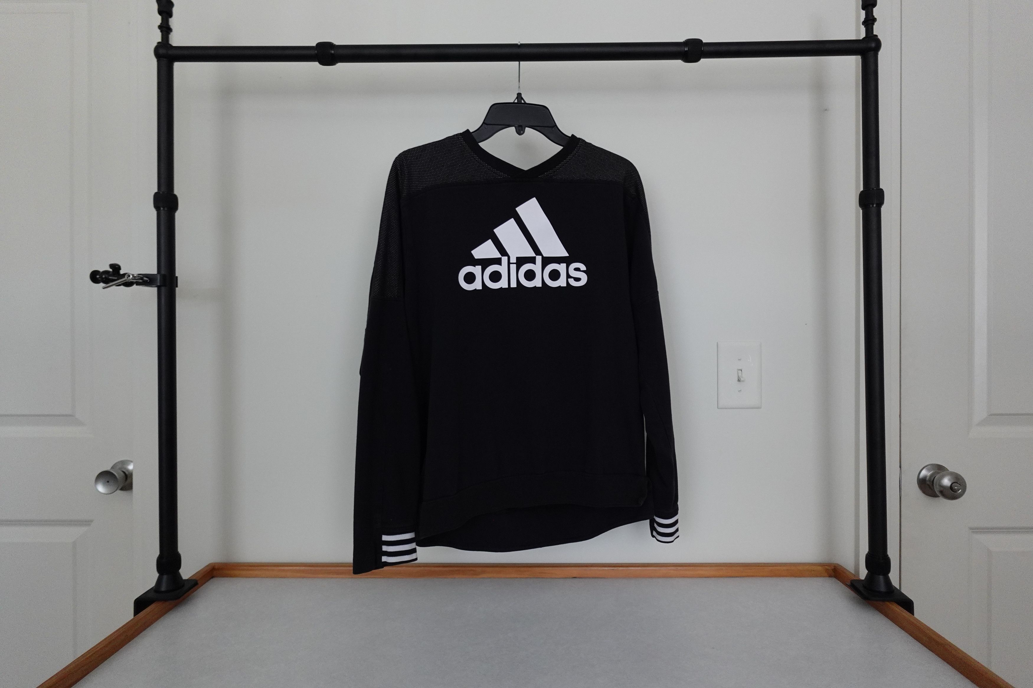 Adidas Adidas Men's Crew Sweater Black Sweatshirts Regular Size US M / EU 48-50 / 2 - 3 Thumbnail