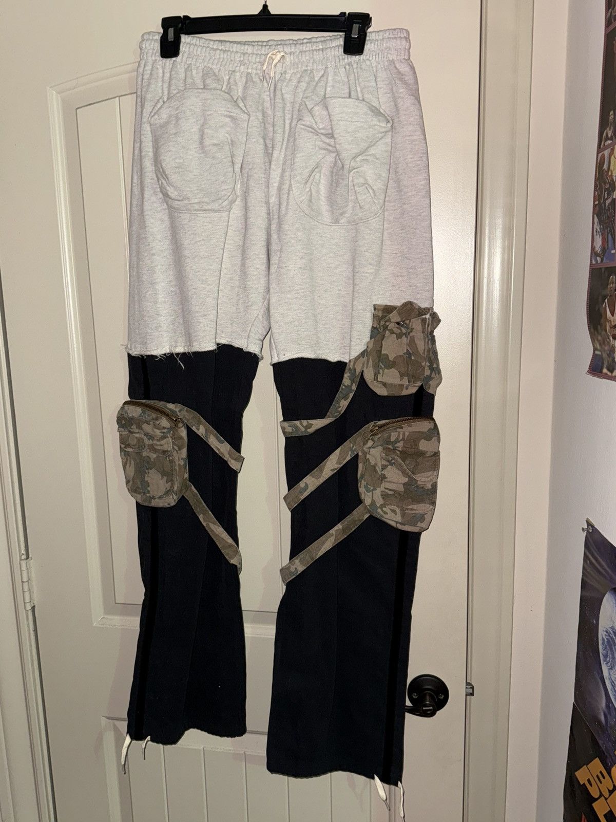 MNML Camo Pocket Hybrid Sweatpants Size US 36 / EU 52 - 1 Thumbnail