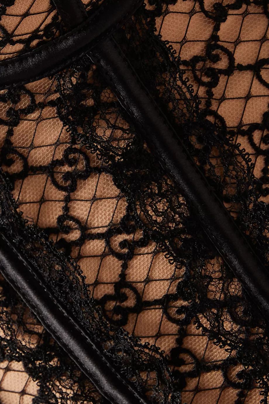 Gucci oc11z0126 GG Net Corset Top In Black/Nude Size XS / US 0-2 / IT 36-38 - 5 Thumbnail
