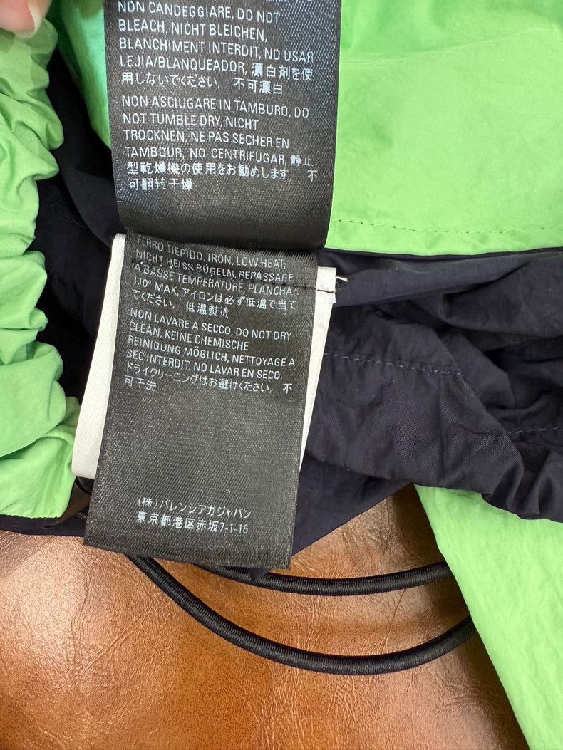 Balenciaga Balenciaga size 34 Black body with fluorescent green stitc Size XS / US 0-2 / IT 36-38 - 6 Thumbnail