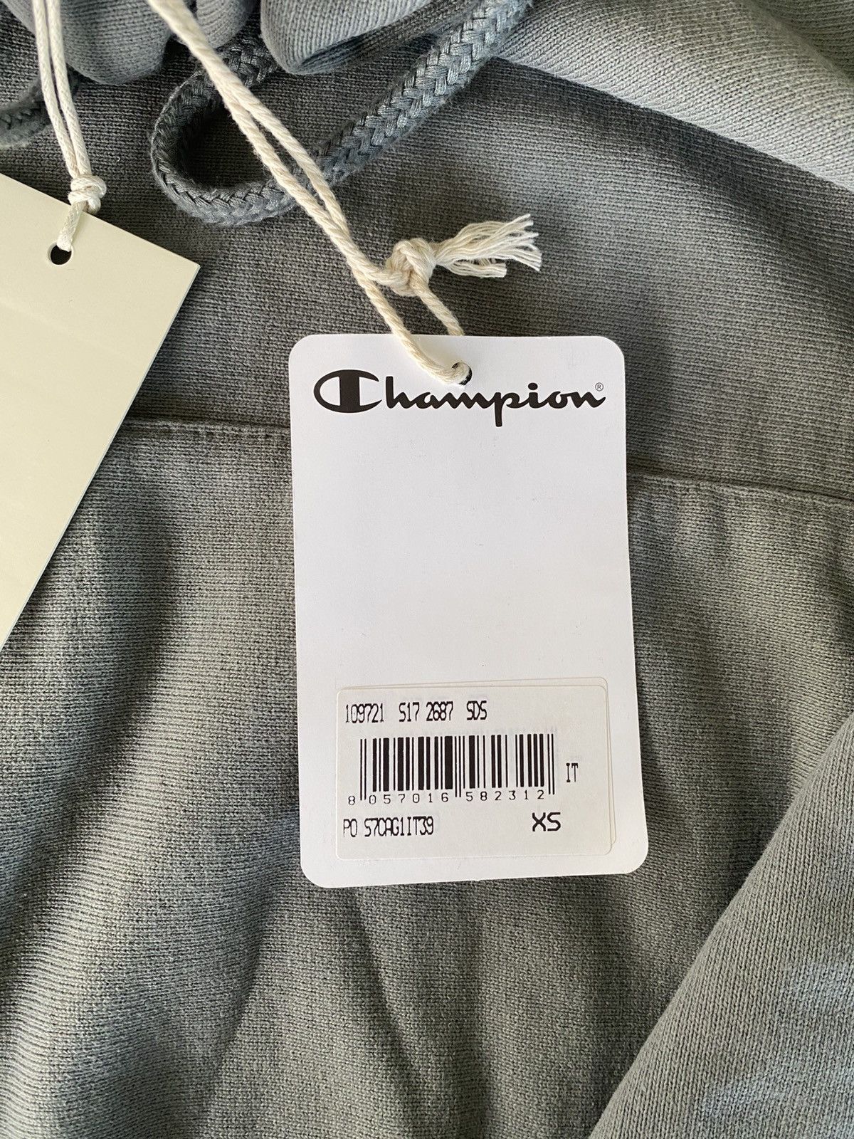 Champion × Vetements VETEMENTS SS17 - Gray Champion Shoulder Cutout Hoodie Size US XS / EU 42 / 0 - 10 Thumbnail