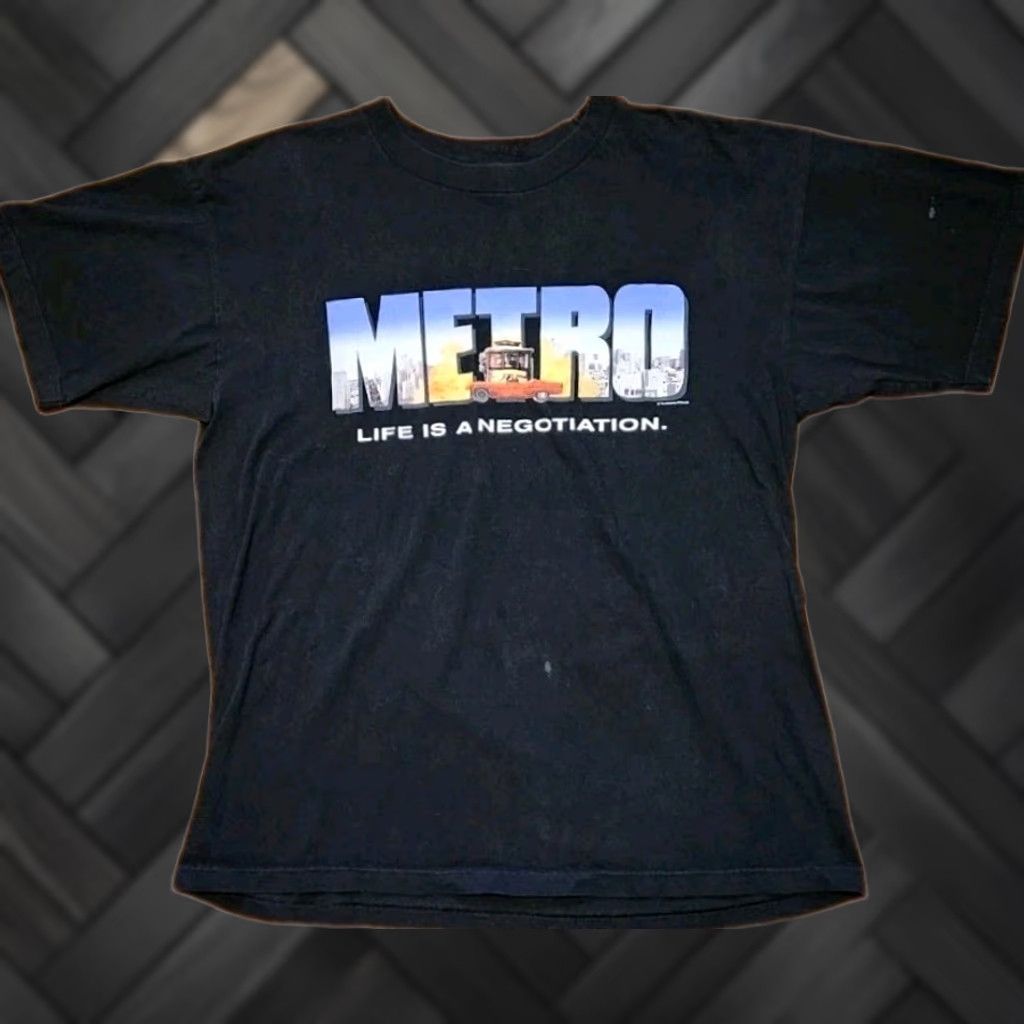 Vintage VINTAGE METRO T-Shirt Men’s XL Black Eddie Murphy 90s Touchstone Pictures Graphic Print Logo Retro Nerd Cosplay City Pop Culture Mens Size US XL / EU 56 / 4 - 1 Thumbnail