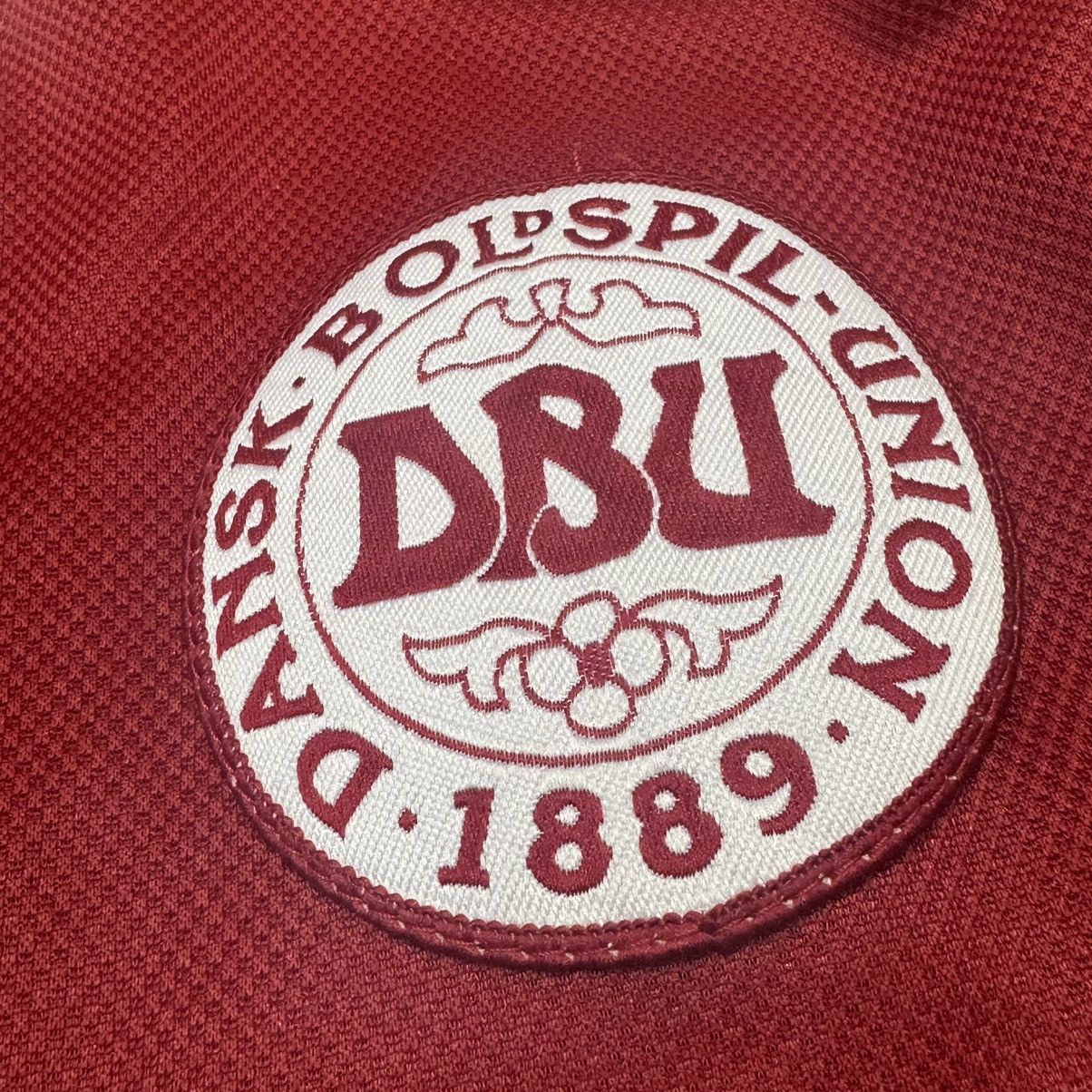 Hummel Denmark 02/04 home shirt Size US L / EU 52-54 / 3 - 4 Thumbnail