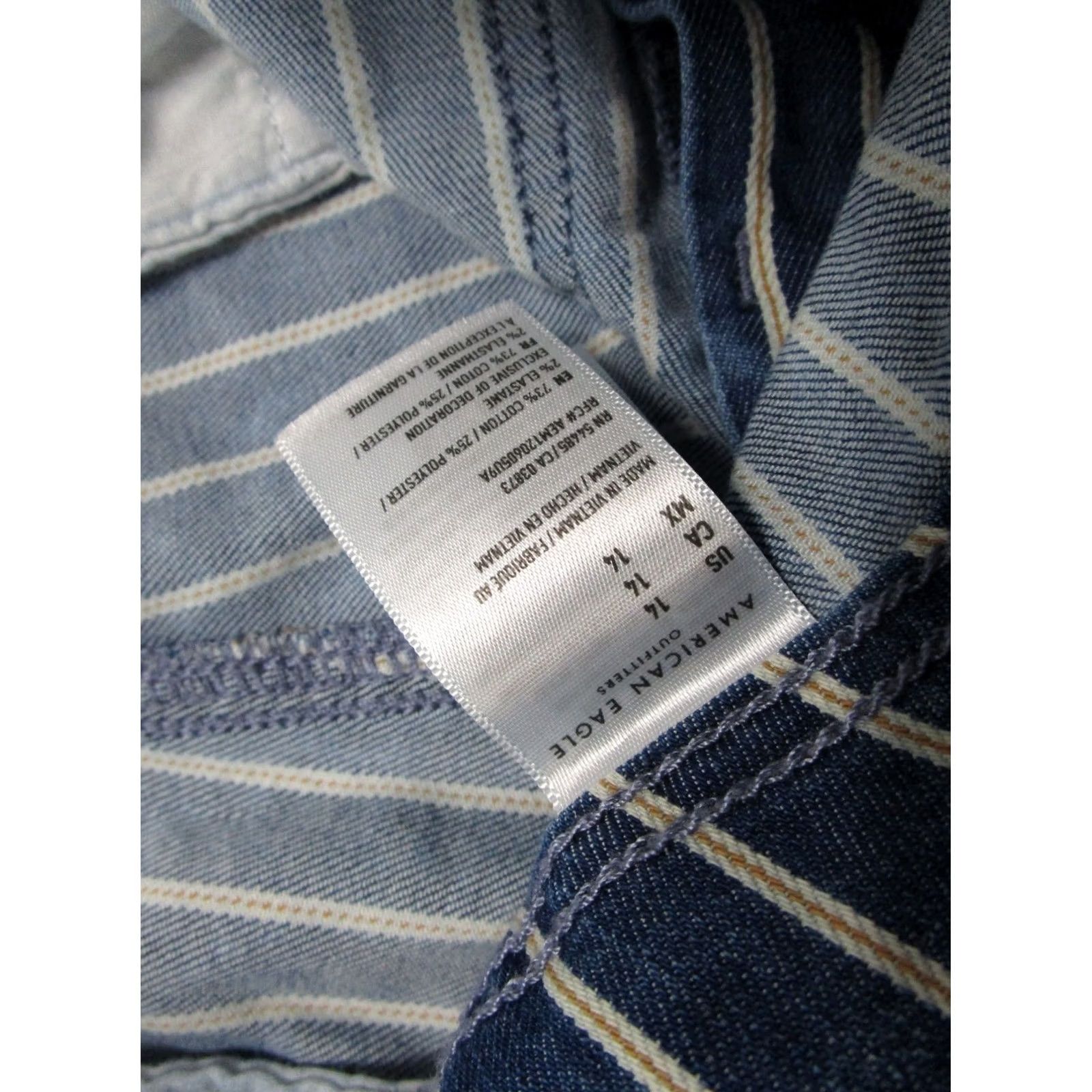 American Eagle Outfitters American Eagle Outfitters Blue Striped High Rise Mom Shorts Womens Size 14 Belted Cotton Denim Shorts Woman 14 Vintage: No Womens Size 36" / US 14 / IT 50 - 3 Thumbnail