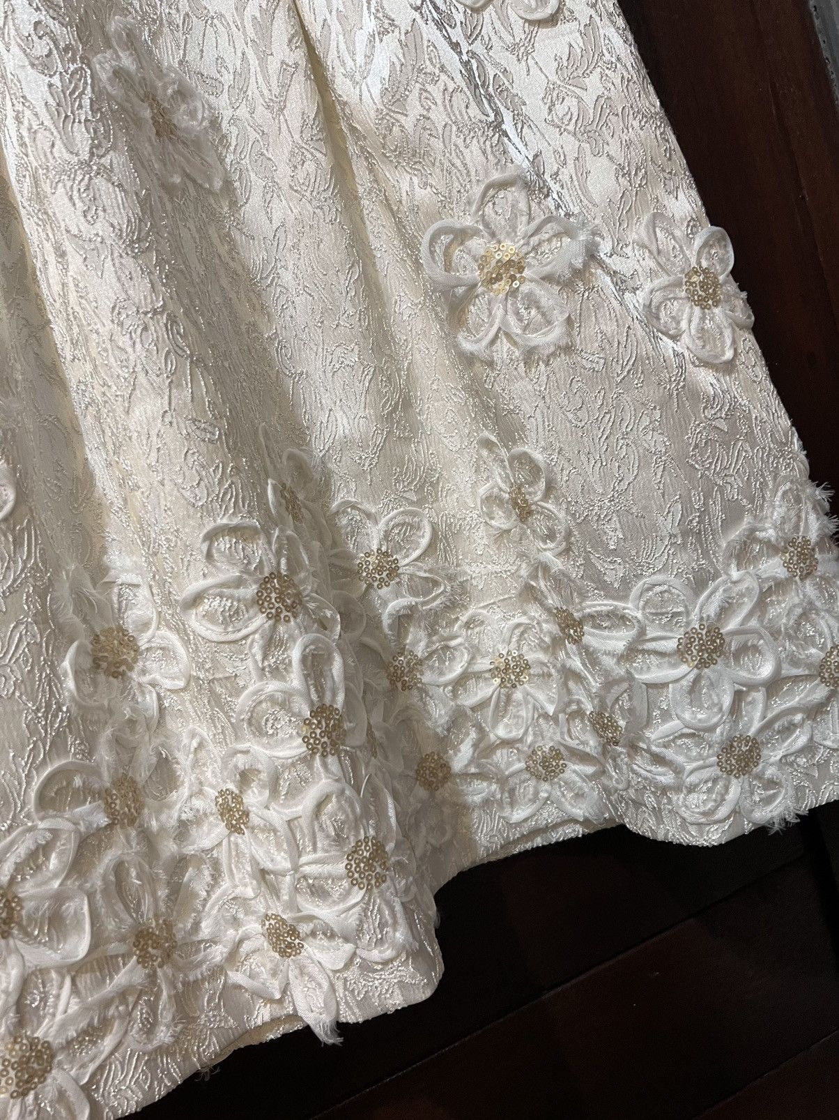 Designer Votum Sebastian Gunawan Floral White Turtleneck Cream Dress Size S / US 4 / IT 40 - 3 Thumbnail