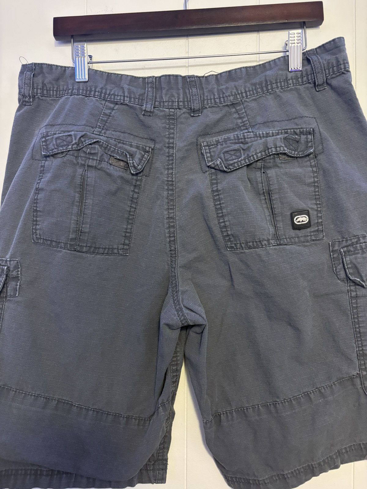 Ecko Unltd. Ecko Unltd. grey cargo shorts Size US 34 / EU 50 - 5 Thumbnail