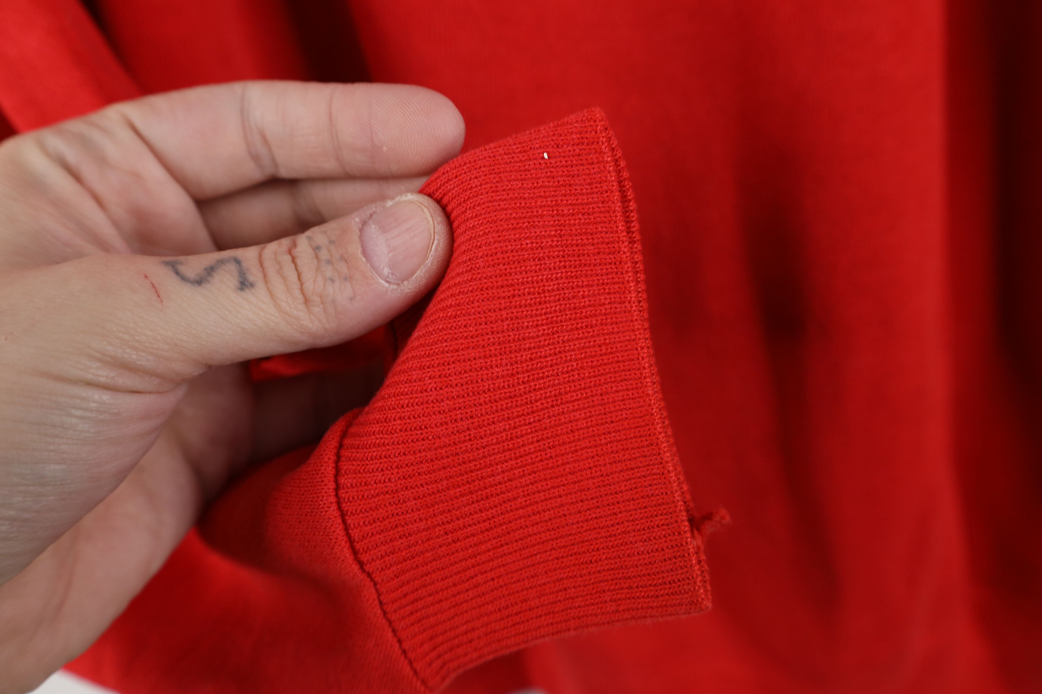 Hanes Vintage 80s Hanes Faded Blank Crewneck Sweatshirt Red USA Size L / US 10 / IT 46 - 9 Thumbnail