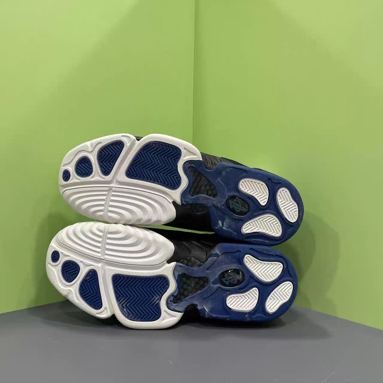 Nike Nike Air Max Penny 4 Basketball Shoes K15 Size US 9.5 / EU 42-43 - 7 Thumbnail