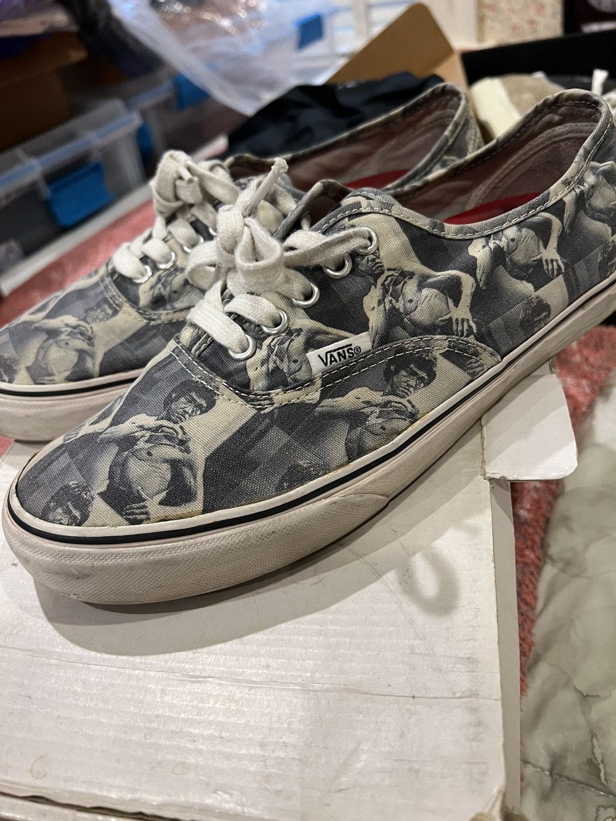 Supreme × Vans Supreme Vans Authentic Pro Bruce Lee White Size US 9.5 / EU 42-43 - 2 Thumbnail