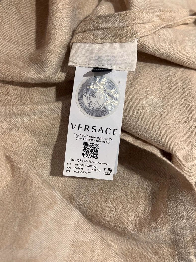 Versace Versace Dark pattern embroidered short-sleeved shirt Size US M / EU 48-50 / 2 - 7 Thumbnail