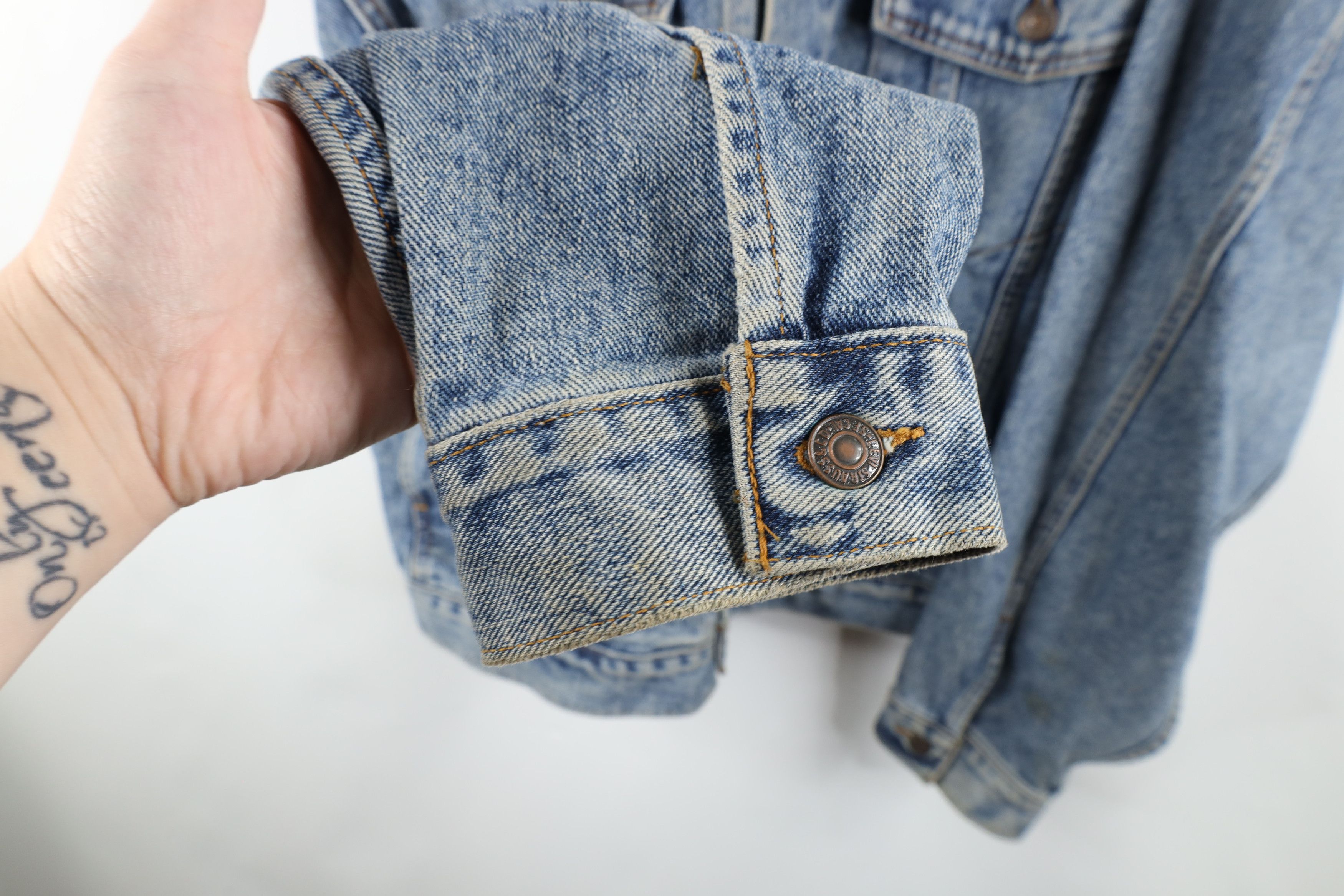 Levi's Vintage 90s Levis Spell Out Denim Trucker Jacket Blue USA Size US L / EU 52-54 / 3 - 5 Thumbnail