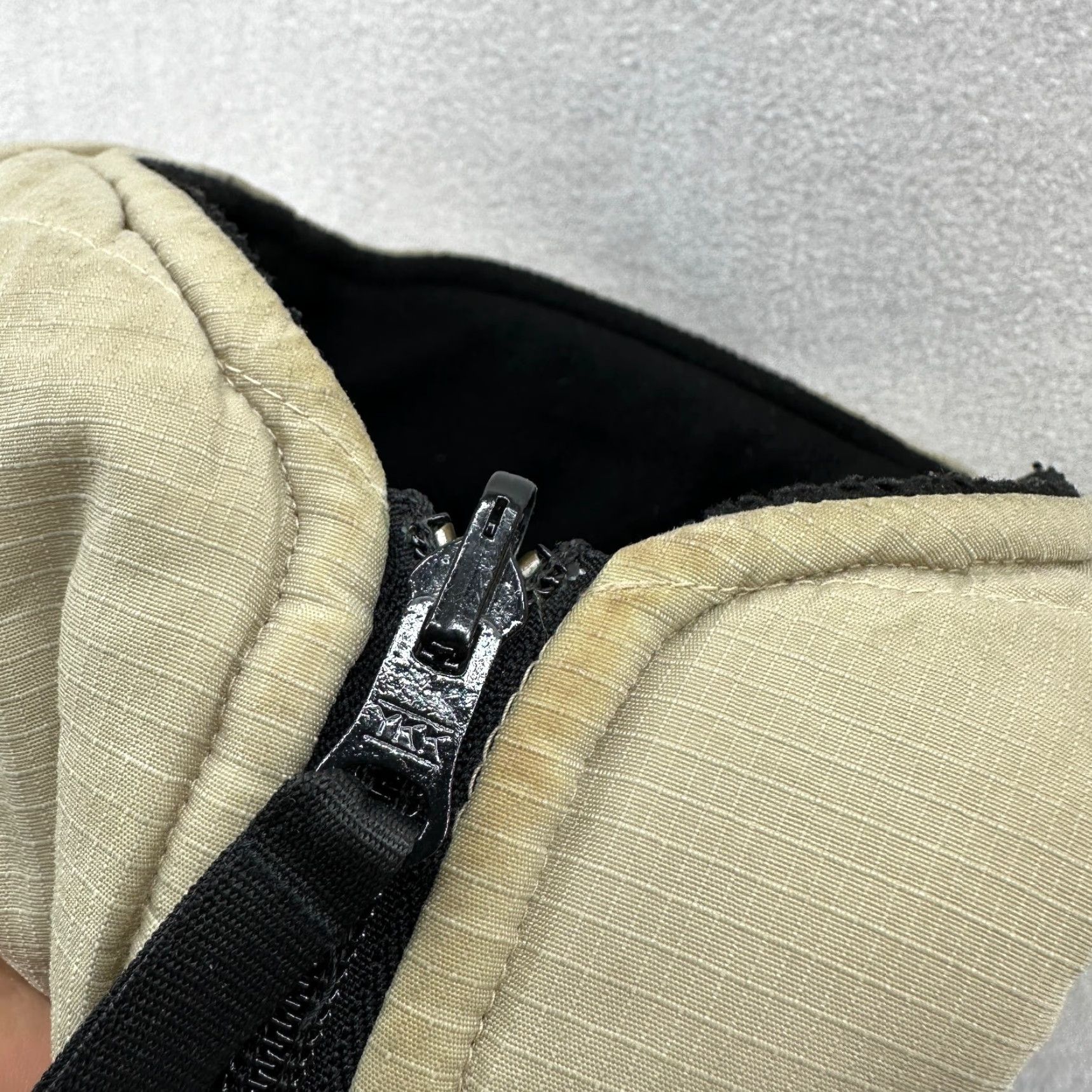 Ralph Lauren VINTAGE Chaps Ralph Lauren Puffer Vest Reversible Tan Black Mid-Length Zip Vest Mens Large L Brown Polyester Size US L / EU 52-54 / 3 - 8 Thumbnail