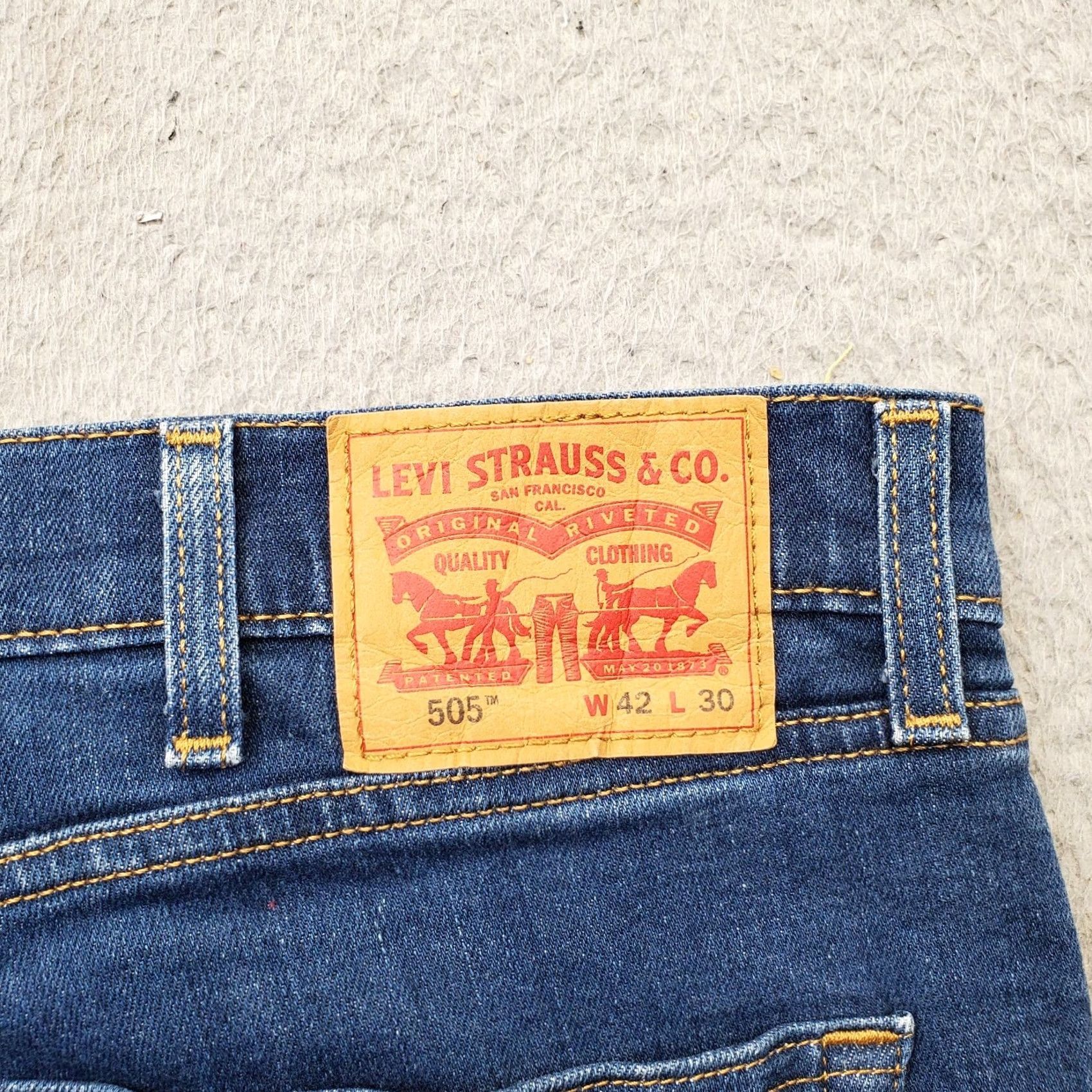 Levi's Levi Strauss & Co. Whiskered Faded Jeans Mens Size 42x30 Blue Denim Straight Leg Size US 42 / EU 58 - 8 Thumbnail
