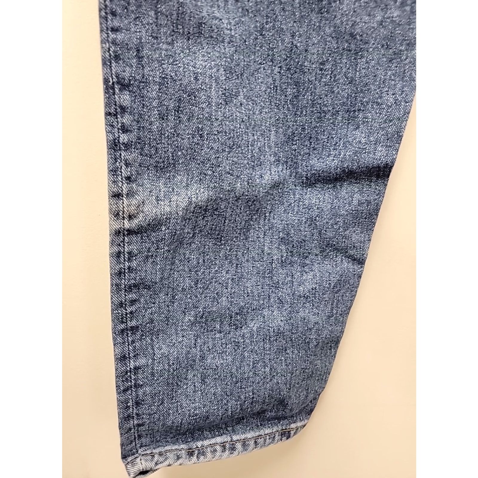 Levi's VINTAGE Levi's 550 Jeans Mens Relaxed Fit Blue Denim 38x32 5-Pocket Design Distressed Size US 38 / EU 54 - 7 Thumbnail