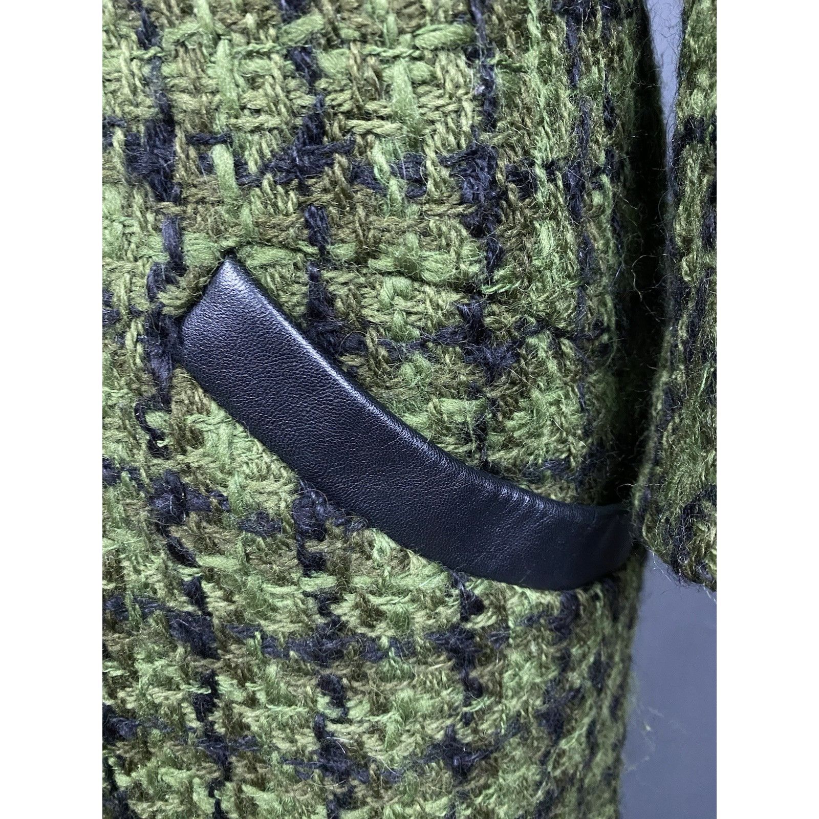 Louis Vuitton Louis Vuitton Green Tweed & Leather Trim Colarless Coat Size Size S / US 4 / IT 40 - 8 Thumbnail
