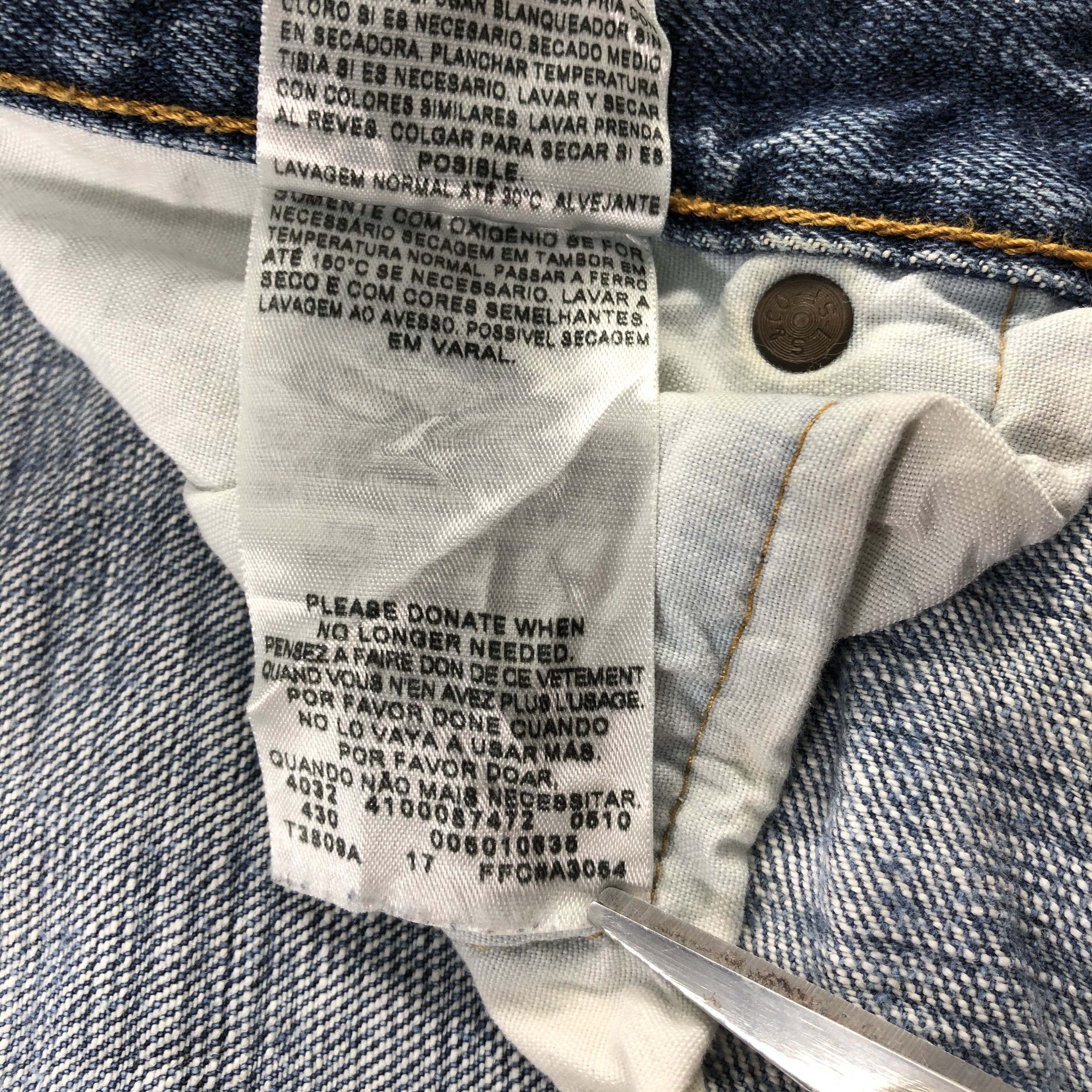 Levi's Vintage Blue Wash Levis 501 Jeans-J1497 Size US 33 - 12 Thumbnail