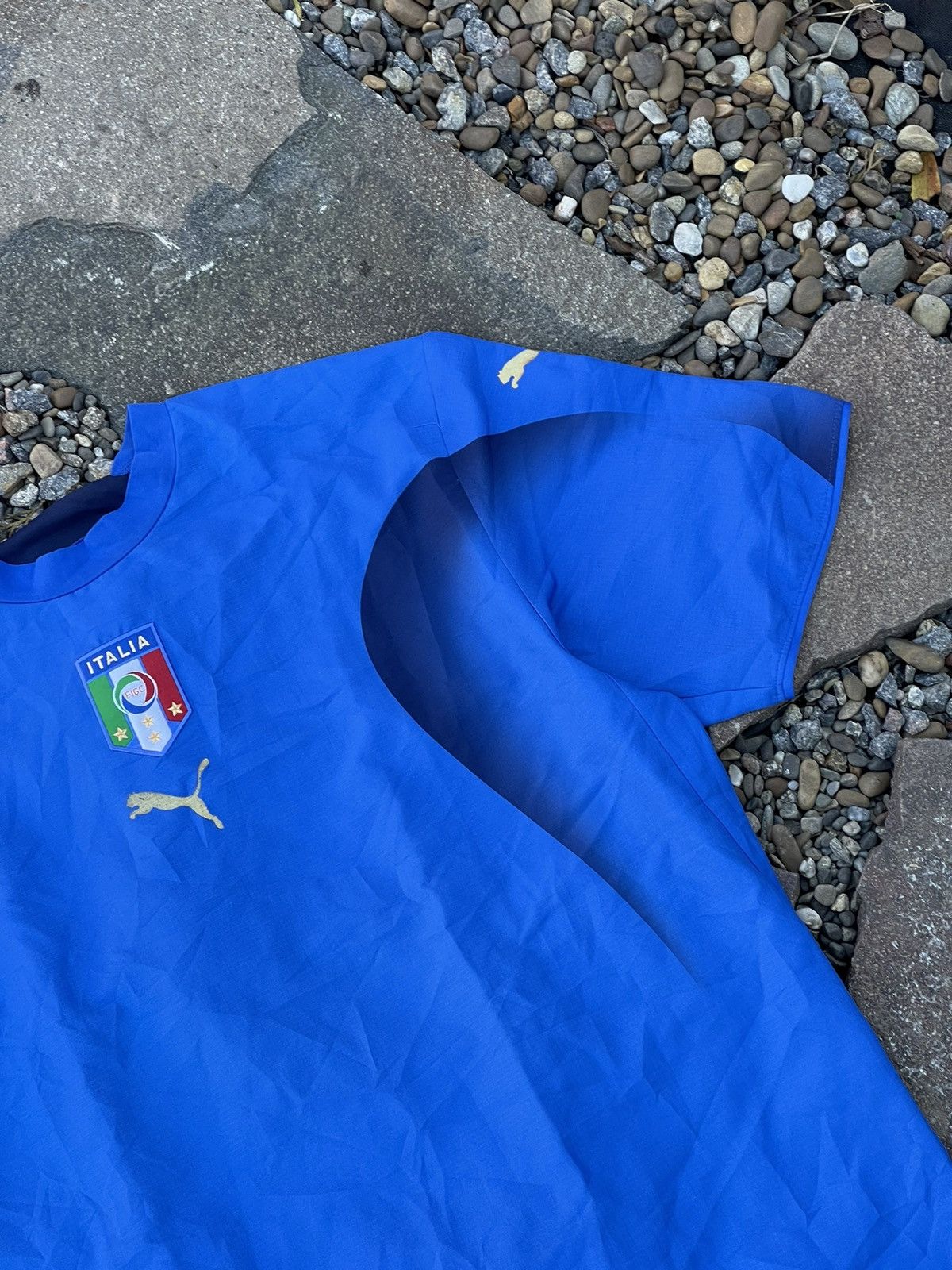 Puma × Vintage 2004 Puma Italy Neil Barrett blue rare soccer jersey Size US XL / EU 56 / 4 - 4 Thumbnail