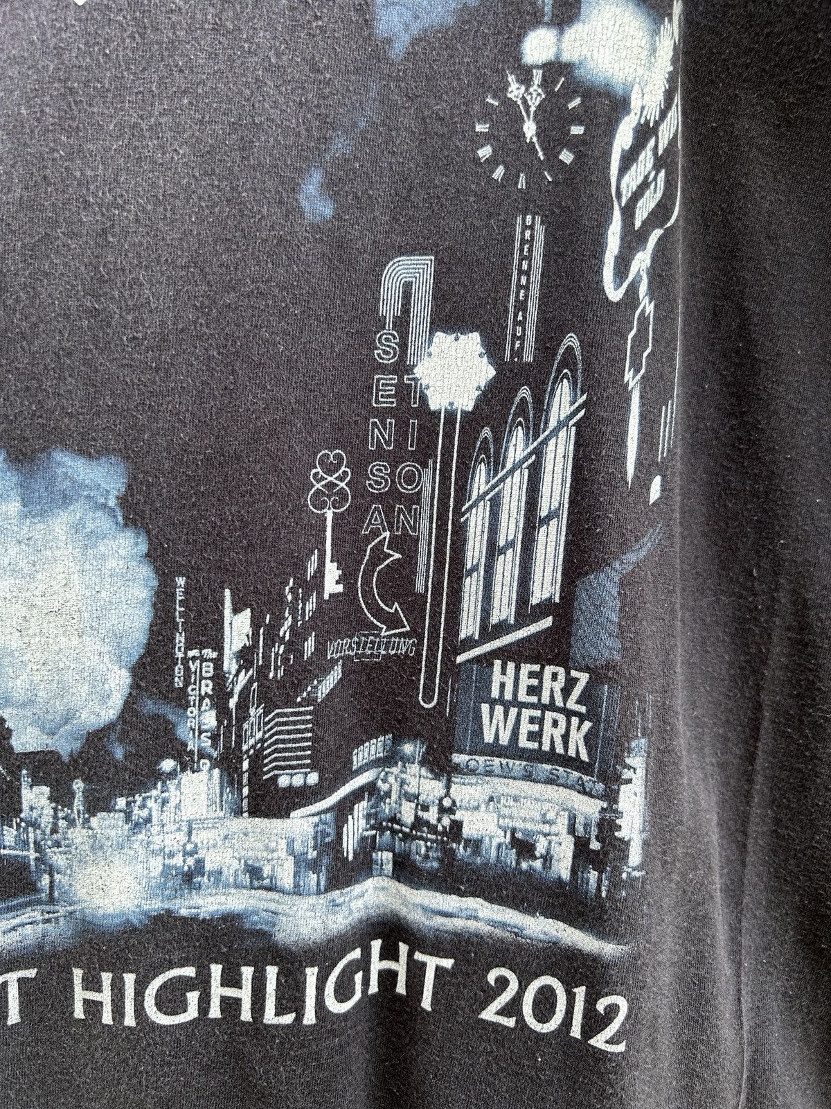 Band Tees Vintage Unheilig Lichter Der Stadt 2012 Faded Band Tour Tee Size US L / EU 52-54 / 3 - 4 Thumbnail