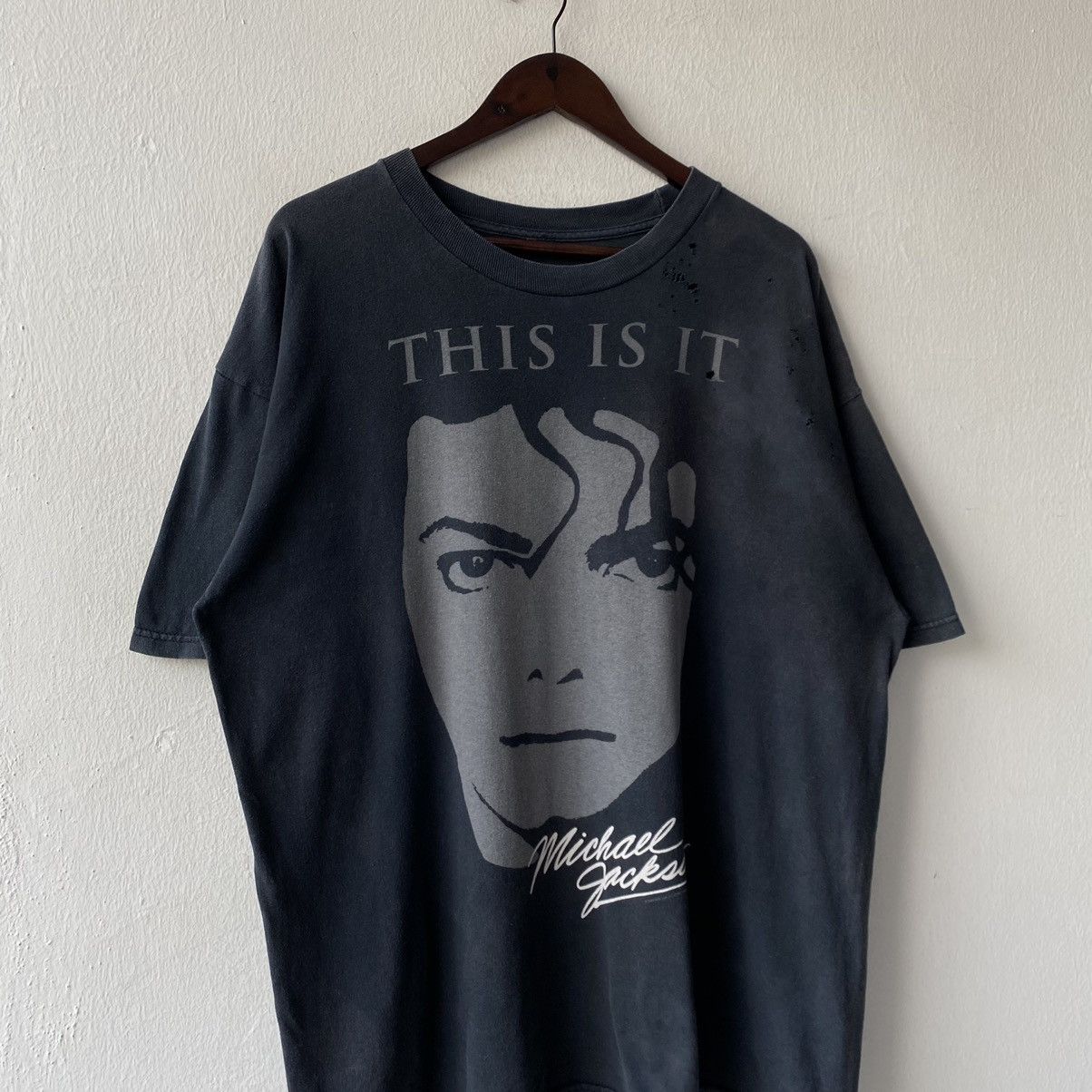 Band Tees × Michael Jackson × Vintage 2009 Michael Jackson This is it Tour Shirts Size US XL / EU 56 / 4 - 2 Thumbnail