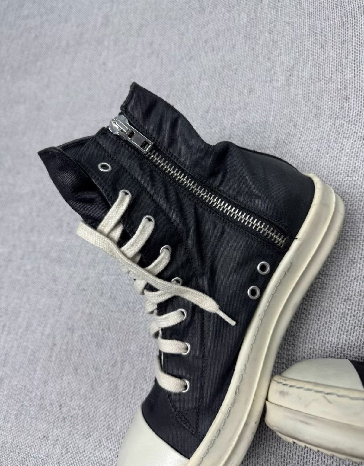 Rick Owens Rick Owens DRKSHDW Waxed Canvas High Top Sneakers K37 Size US 8 / EU 41 - 2 Thumbnail