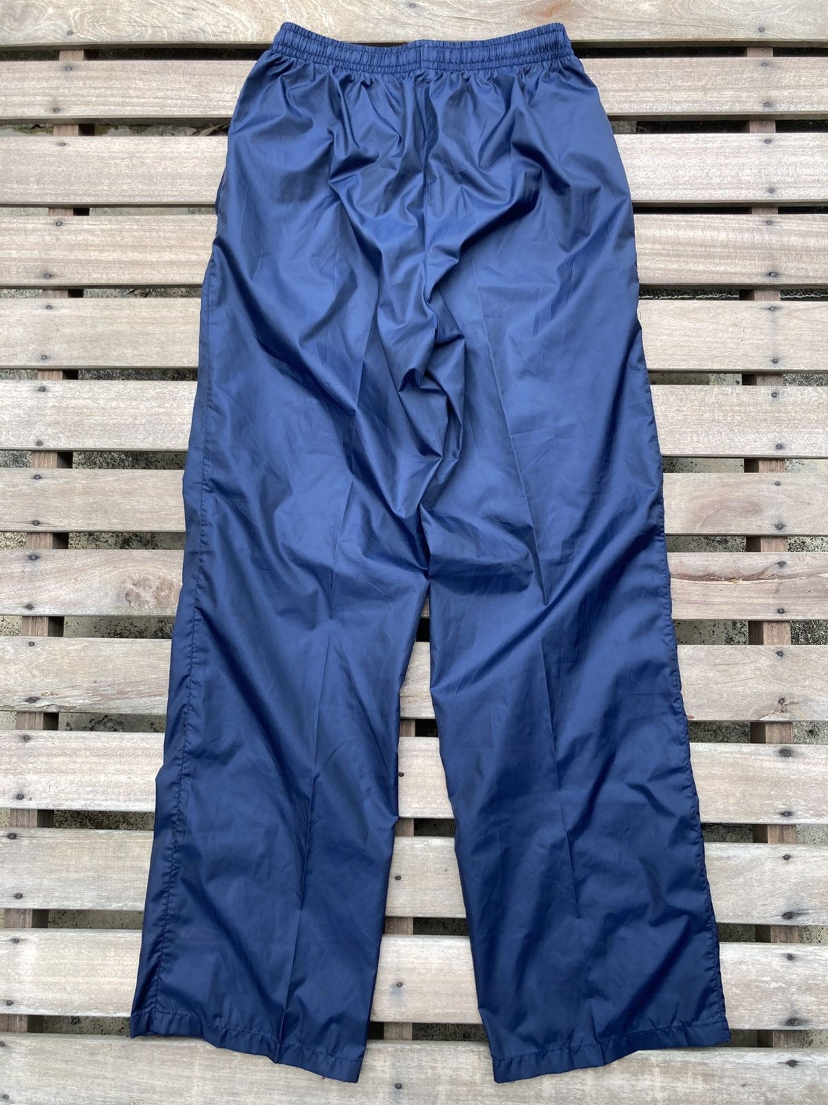 Nike × Vintage Vintage 90s Nike Nylon Dark Blue Track Pants Size US 32 / EU 48 - 2 Thumbnail