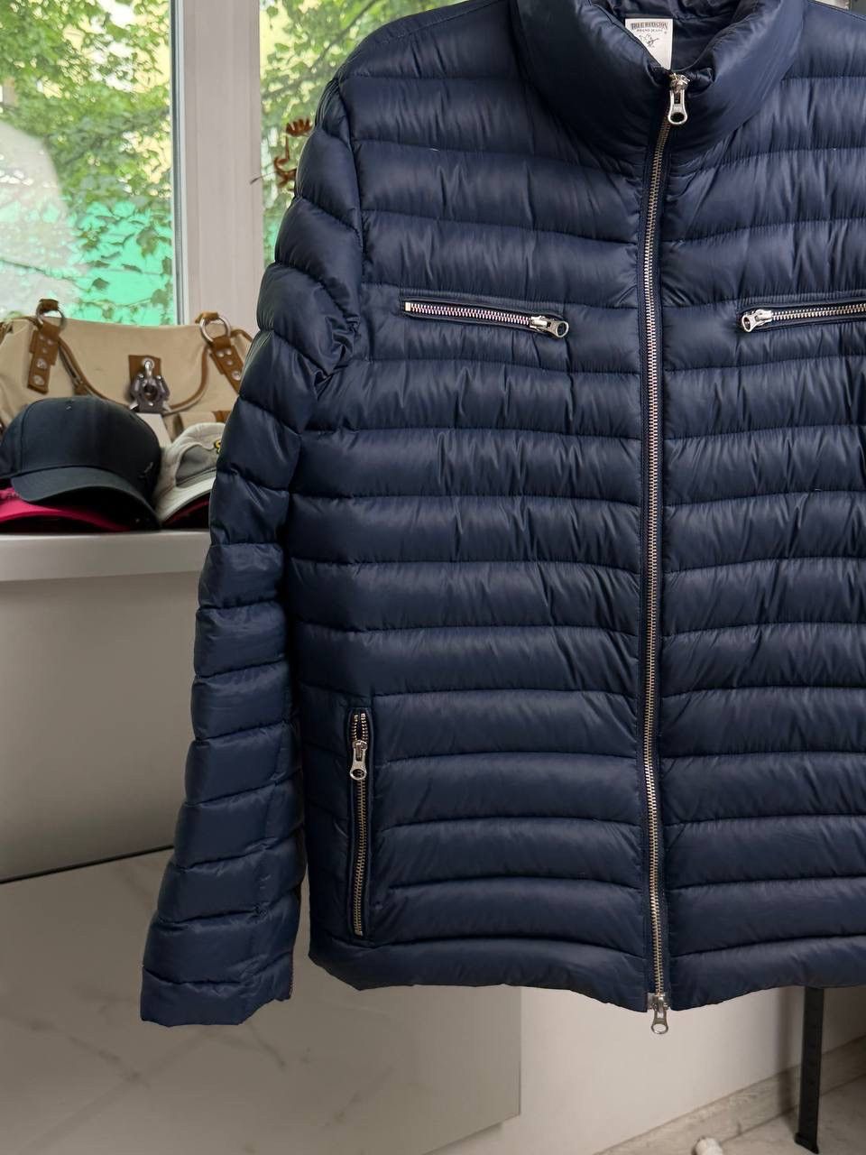 True Religion True Religion Lightweight Puffer Jacket Navy Blue - Size L Size US L / EU 52-54 / 3 - 2 Thumbnail