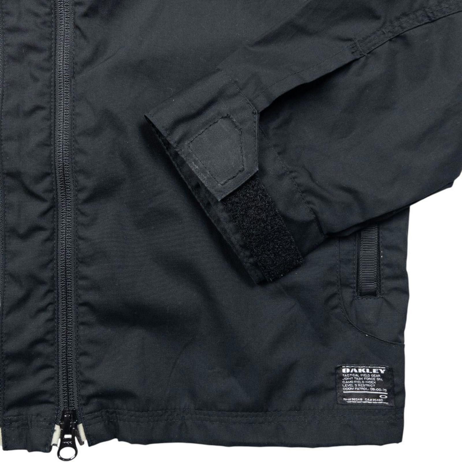 Oakley Vintage Oakley Full Zip Detachable Hooded Jacket Size M Size US M / EU 48-50 / 2 - 7 Thumbnail