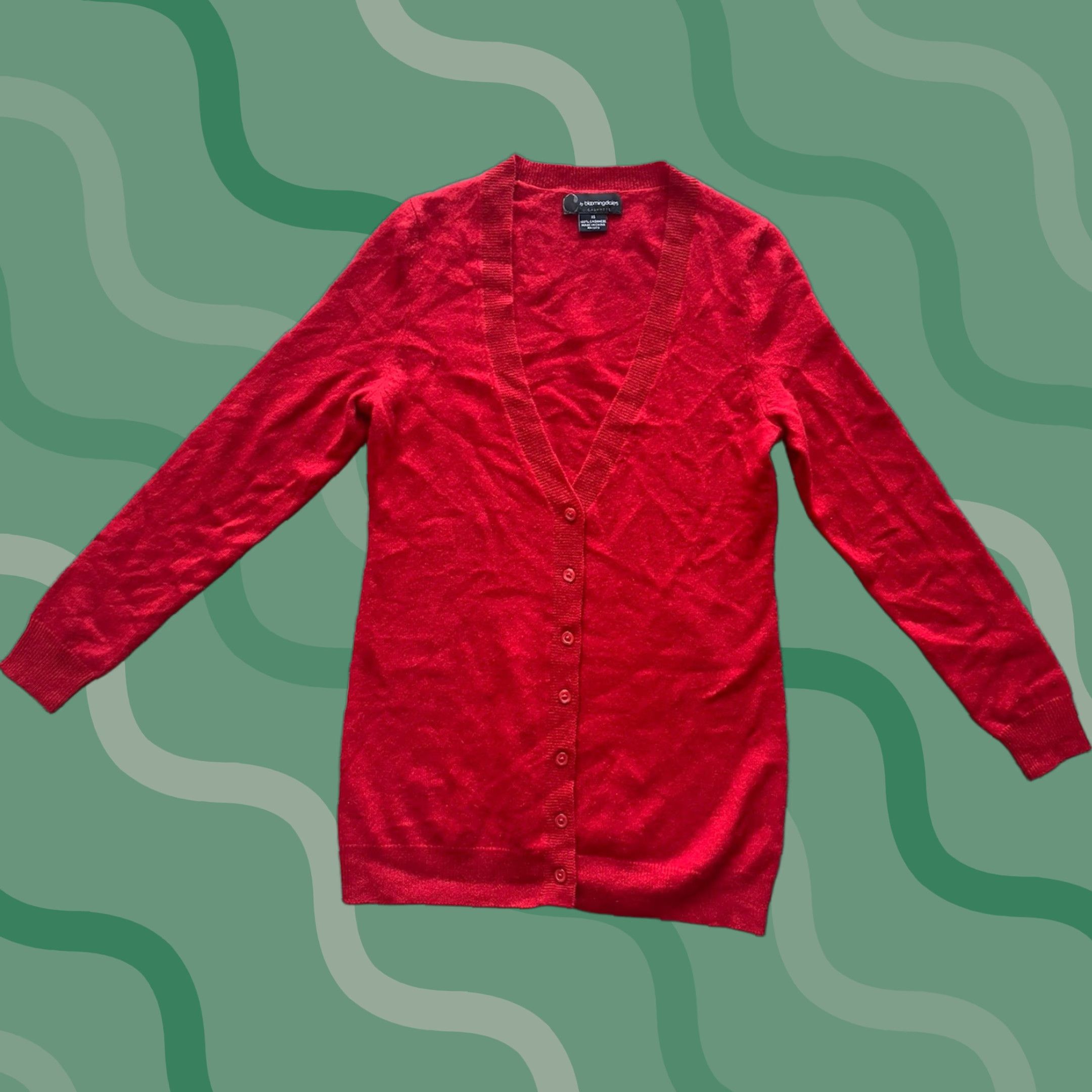 Bloomingdale's VINTAGE C by Bloomingdale's XS Women's 100% Cashmere Red Seven Button Cardigan Size XS / US 0-2 / IT 36-38 - 1 Thumbnail