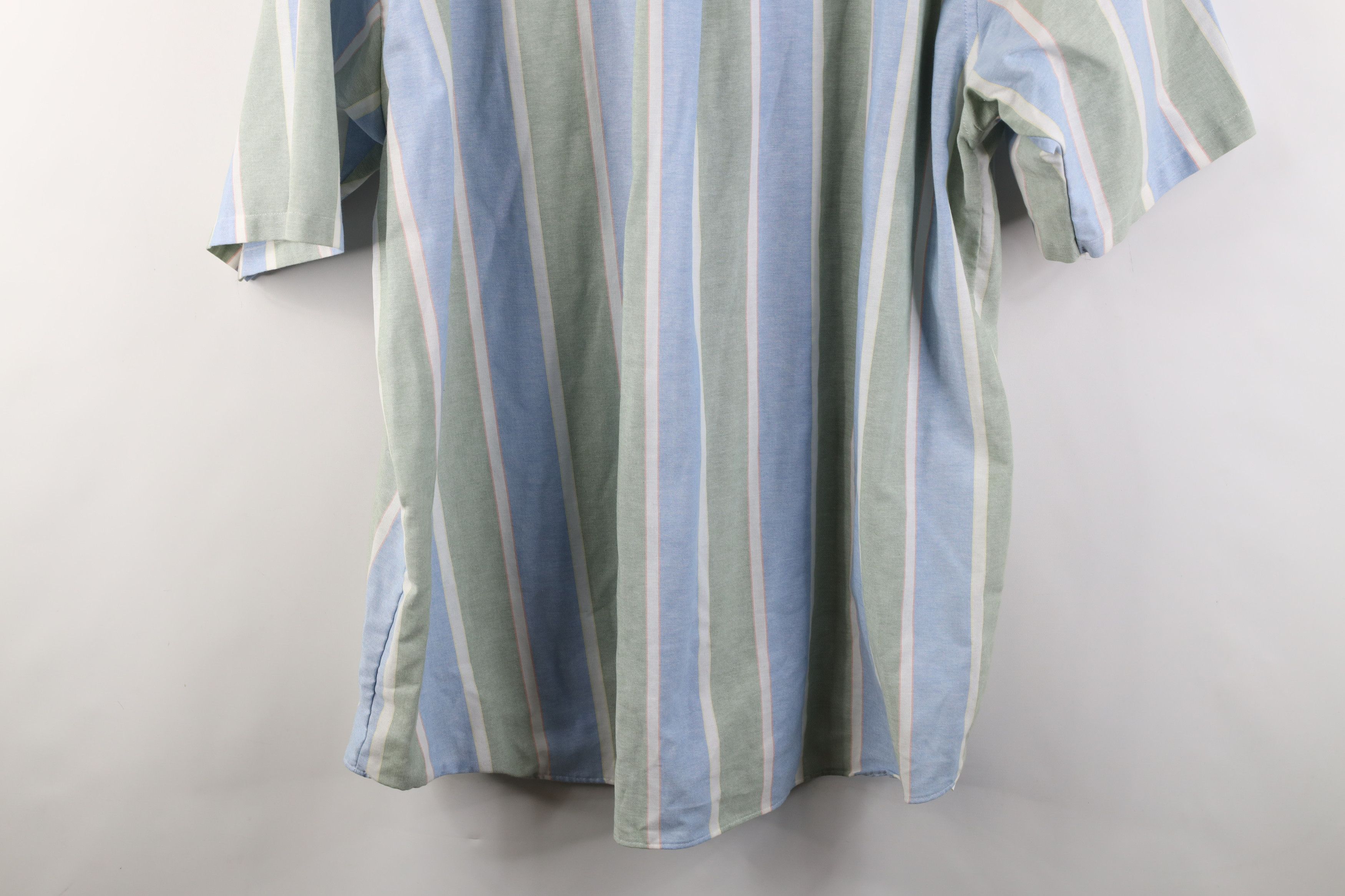 Vintage Vintage 90s Streetwear Block Short Sleeve Button Down Shirt Size US XL / EU 56 / 4 - 11 Thumbnail