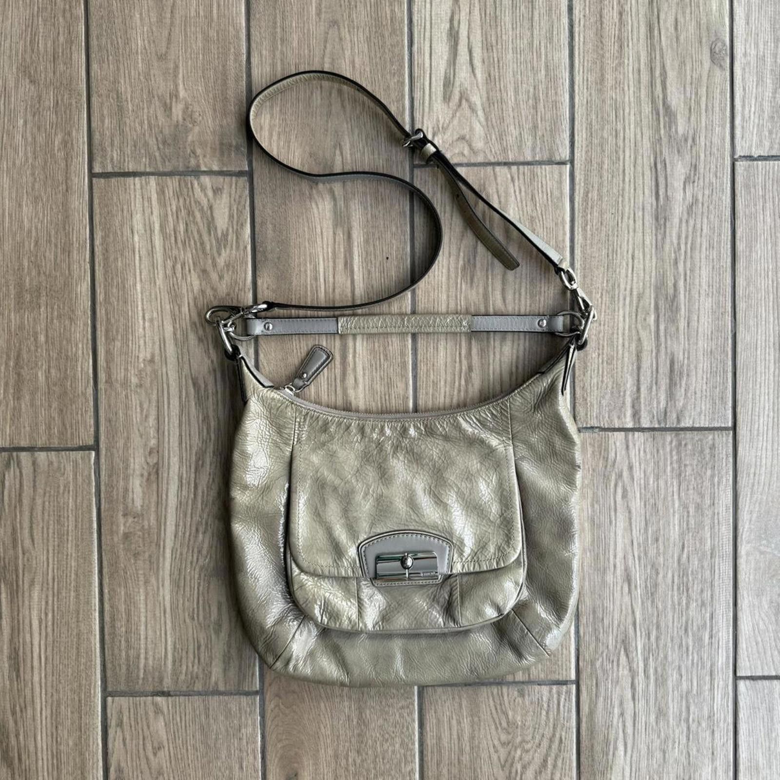 Y2K Coach Shoulder Bag Leather Hobo Taupe Purse in Beige, Women's
