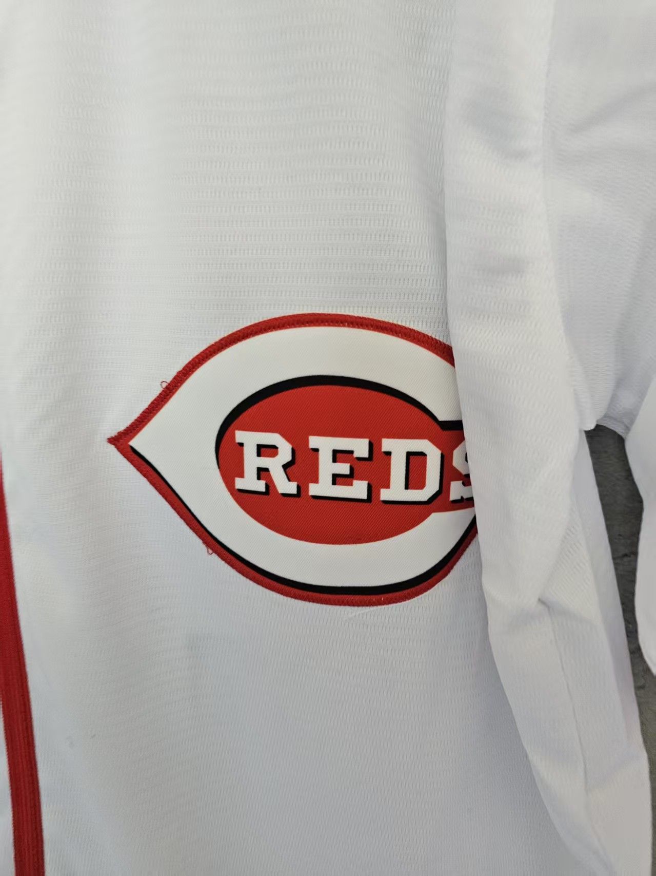 MLB Cincinnati Reds 44 Elly De La Cruz Jersey Size US M / EU 48-50 / 2 - 3 Thumbnail