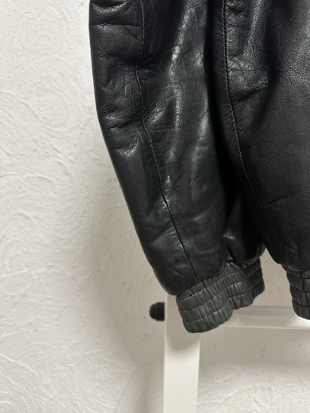 Vintage Vintage 90s Oversized Black Distressed Leather Jacket L size Size US L / EU 52-54 / 3 - 7 Thumbnail