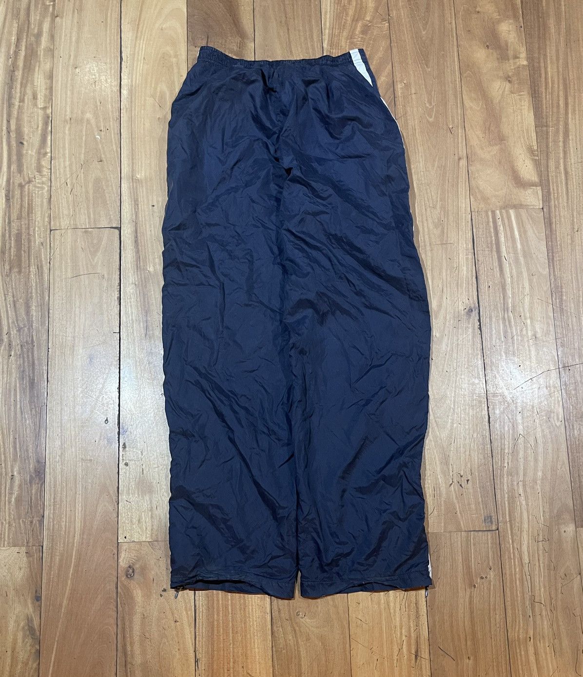 Nike Vintage nike blue-white trackpants 8-10 M Y2K baggy SK8 zip Size US 26 / EU 42 - 3 Thumbnail
