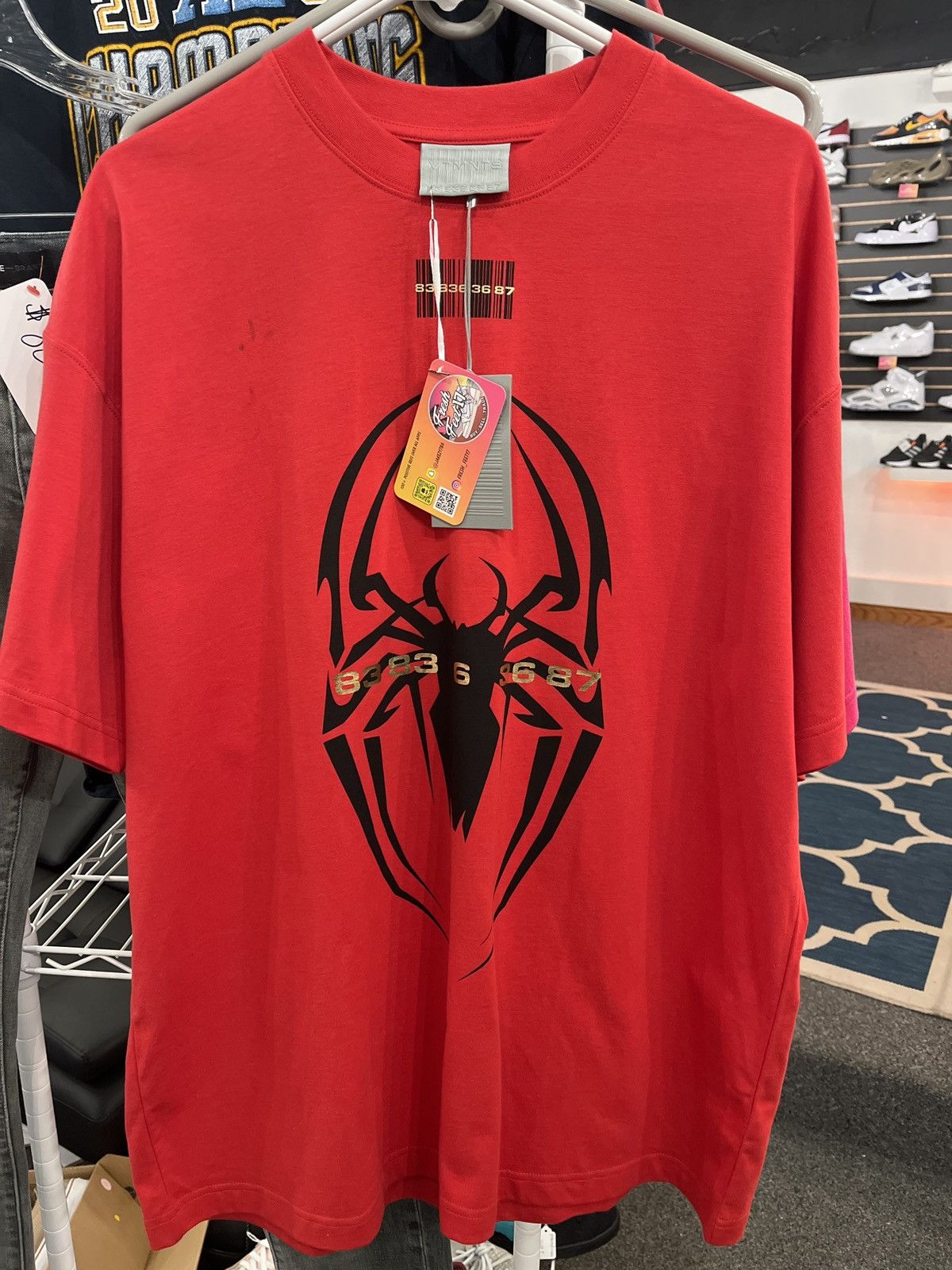 Vetements Brand new vetements tee Size US L / EU 52-54 / 3 - 1 Thumbnail